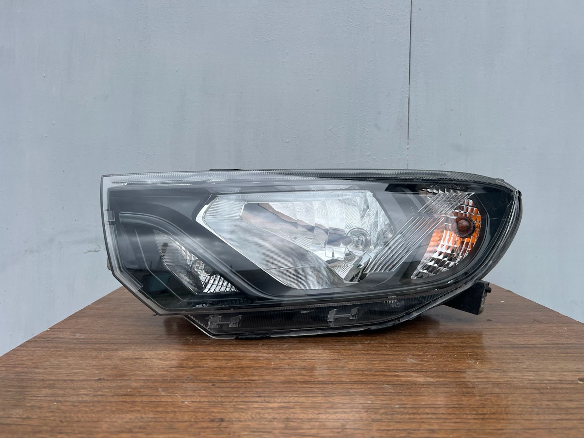 https://ycs.partsauto.market/partsauto-images/thmbs/userImages/74b999aff9da8d5a09f9ff26dc196135/part/9380822f-ae71-4f17-8fa1-a7d425cb8ef9_1781111397272.jpg
