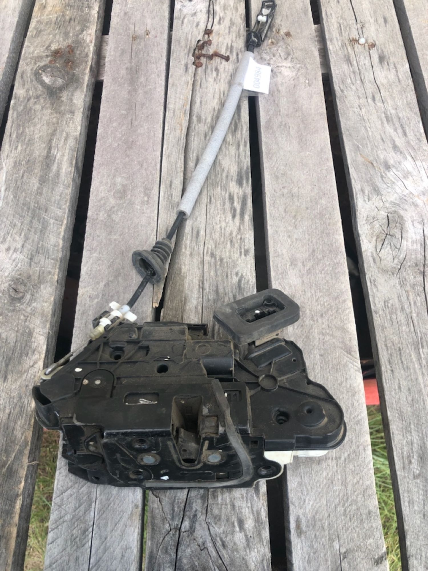 Замок передней правой двери Volkswagen Polo sedan, 2000 рублей, Челябинск