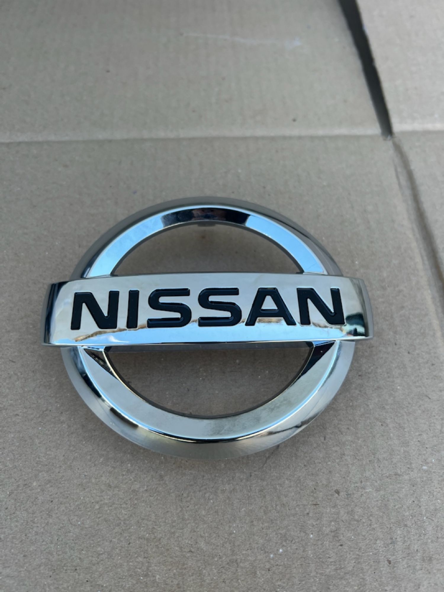 Эмблема Nissan Juke F15, 2200 рублей, Челябинск