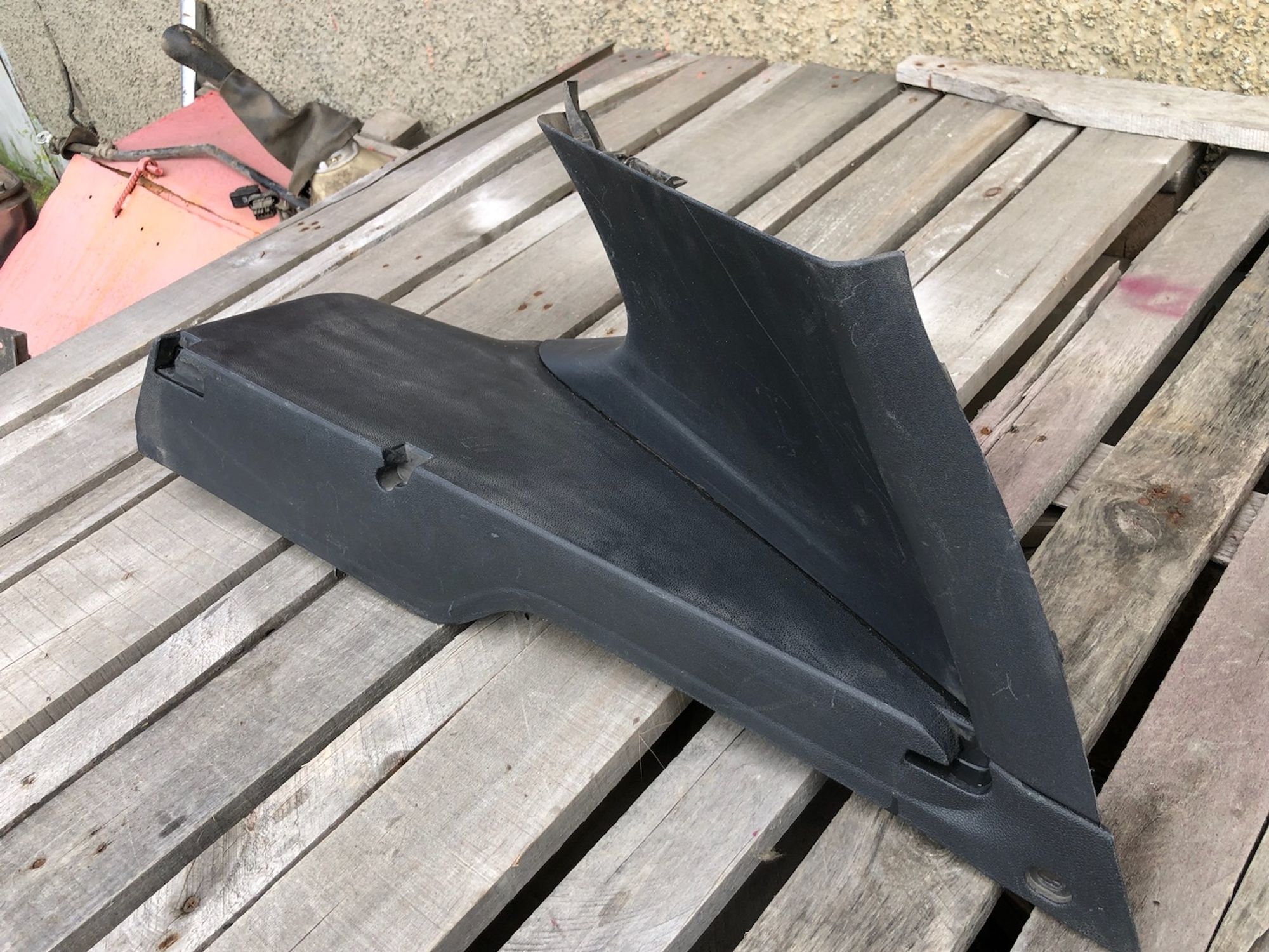 Накладка задней правой стойки Renault Duster, 1500 рублей, Челябинск