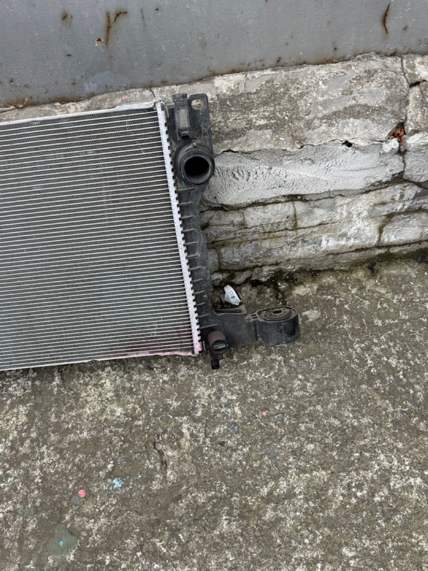 https://ycs.partsauto.market/partsauto-images/thmbs/userImages/74b999aff9da8d5a09f9ff26dc196135/part/c1c5140d-3dbb-4343-977c-2ea05c85717a_1786708147740.jpg