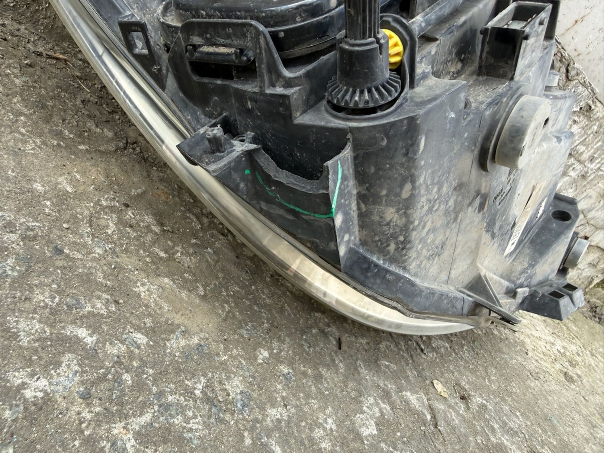 https://ycs.partsauto.market/partsauto-images/thmbs/userImages/74b999aff9da8d5a09f9ff26dc196135/part/c3bff4a0-adbd-474e-8c64-75d297173cec_1784917346366.jpg