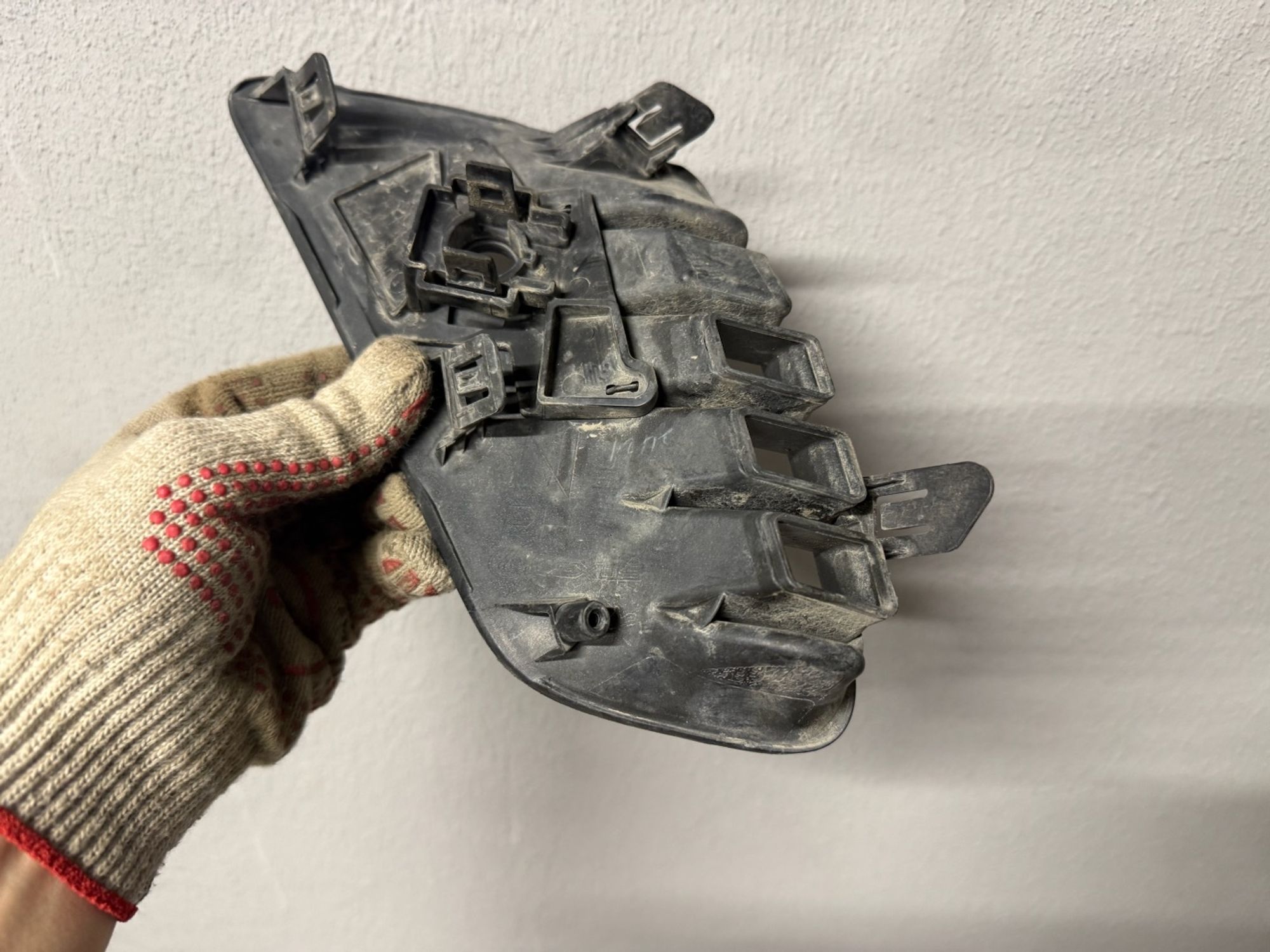https://ycs.partsauto.market/partsauto-images/thmbs/userImages/74b999aff9da8d5a09f9ff26dc196135/part/c71852fe-8bd9-4d13-ae17-760b988d5397_1789116106793.jpg