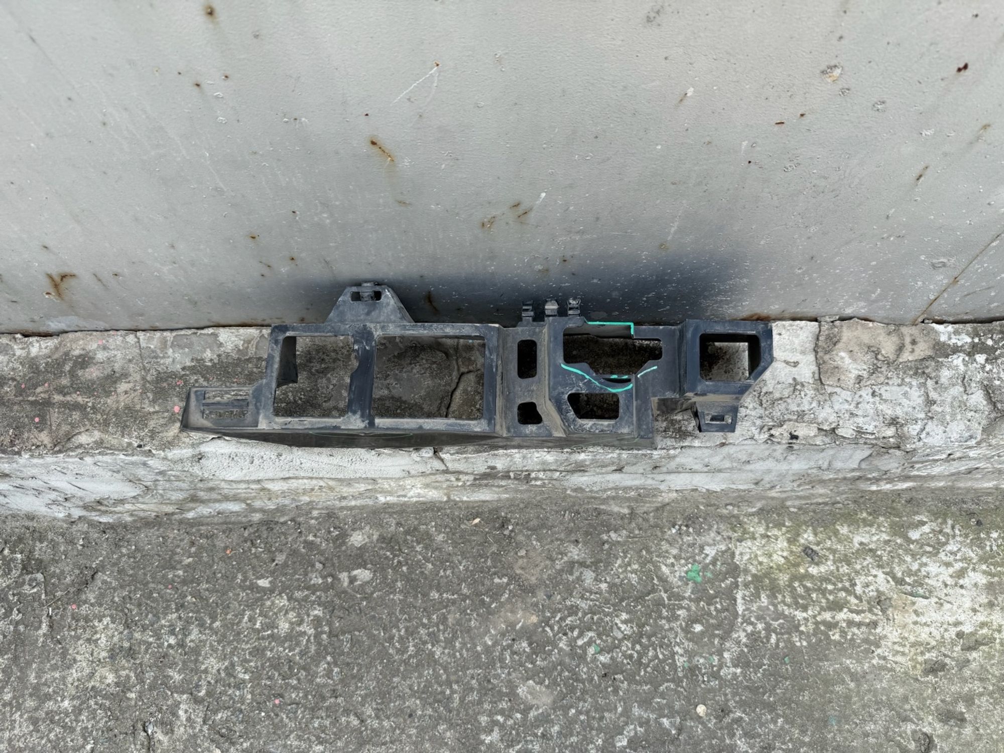 https://ycs.partsauto.market/partsauto-images/thmbs/userImages/74b999aff9da8d5a09f9ff26dc196135/part/cef30501-e838-4a85-a1b4-3dc7480c1574_1784916639606.jpg
