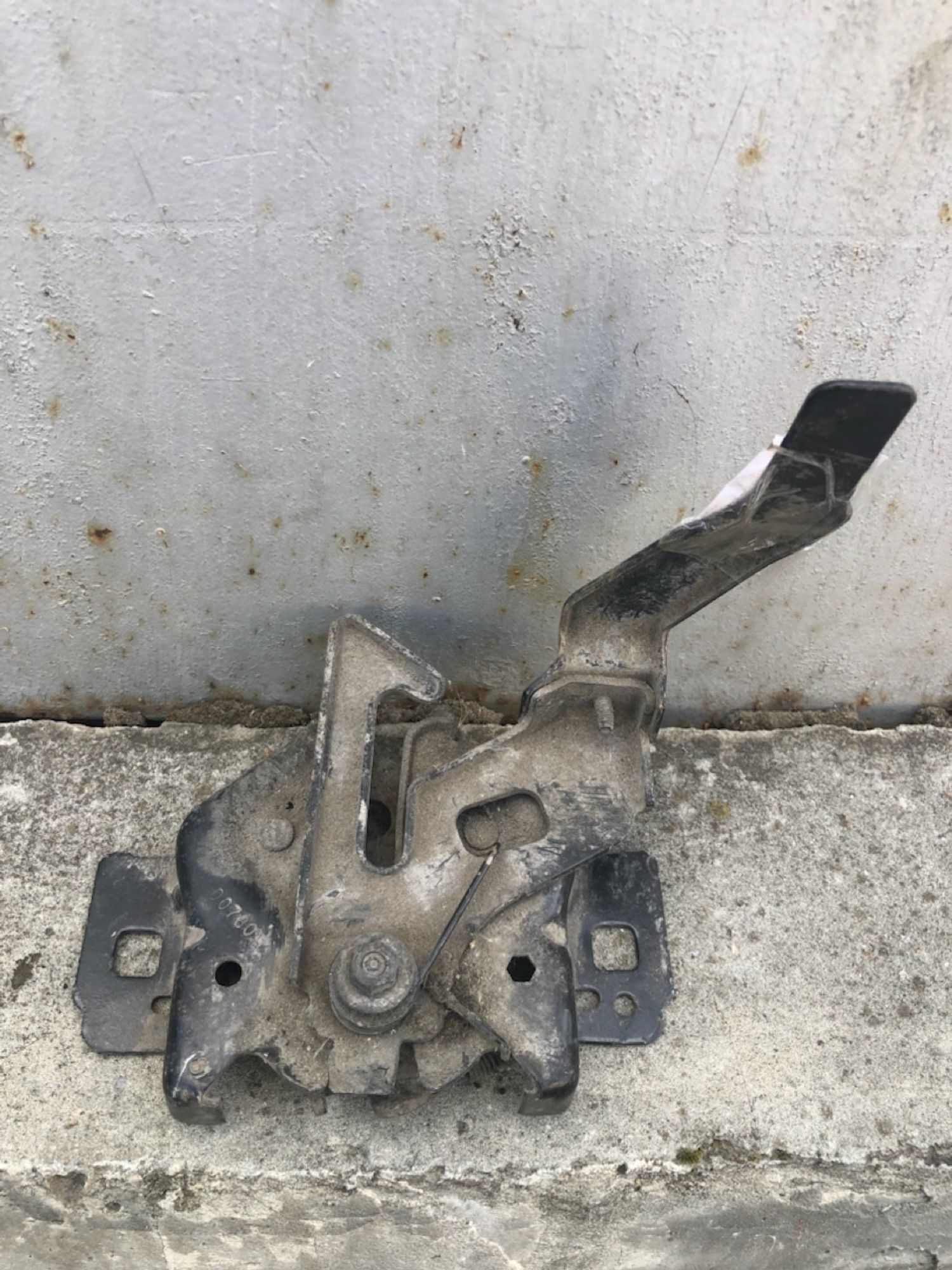 Замок капота Форд Маверик, 1000 рублей, Челябинск