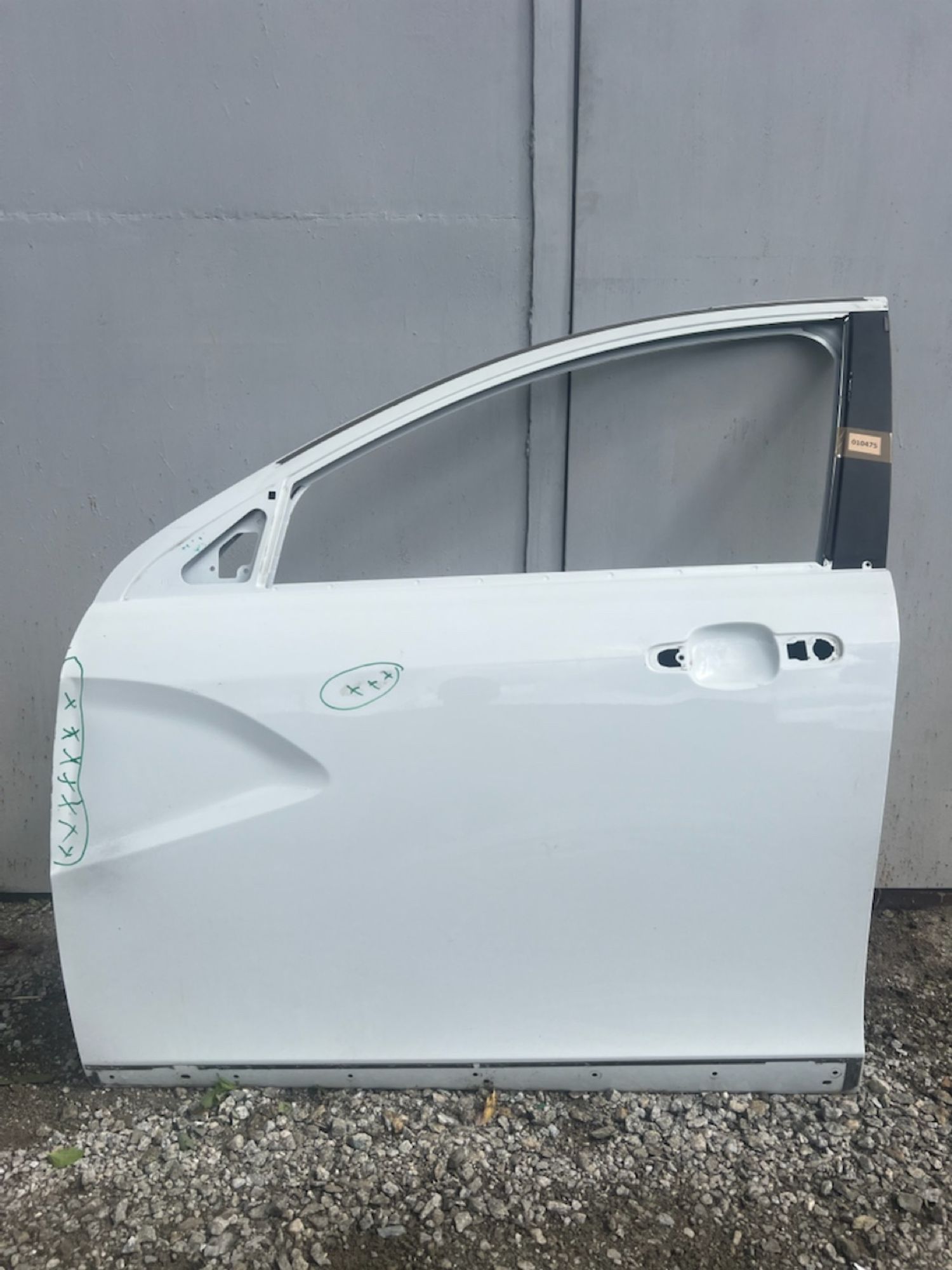 https://ycs.partsauto.market/partsauto-images/thmbs/userImages/74b999aff9da8d5a09f9ff26dc196135/part/df406213-bcff-4ab3-813c-534e5f3fc14e_1781543625573.jpg