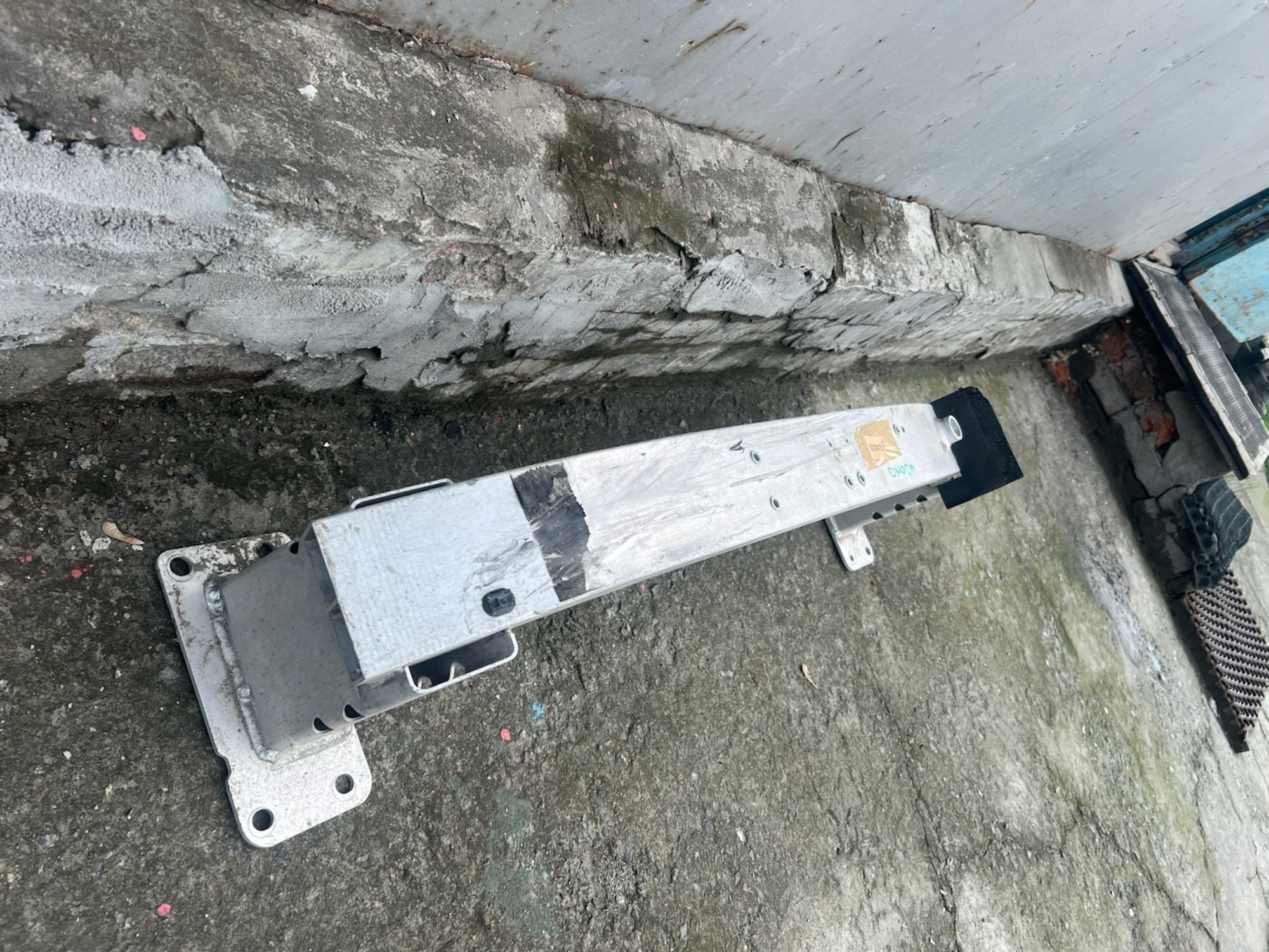 https://ycs.partsauto.market/partsauto-images/thmbs/userImages/74b999aff9da8d5a09f9ff26dc196135/part/e474a8cb-f5a4-450f-8263-e0bf1df535dd_1781025480933.jpg