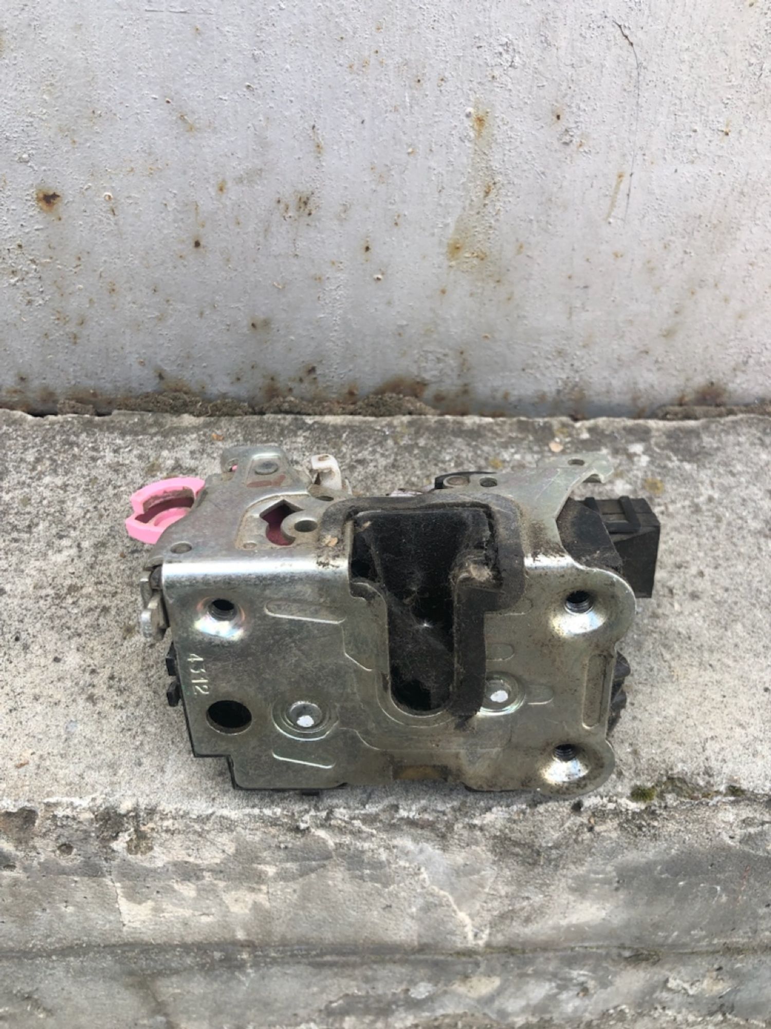 Замок задний левой двери Renault Duster 2011-2020, 2400 рублей, Челябинск