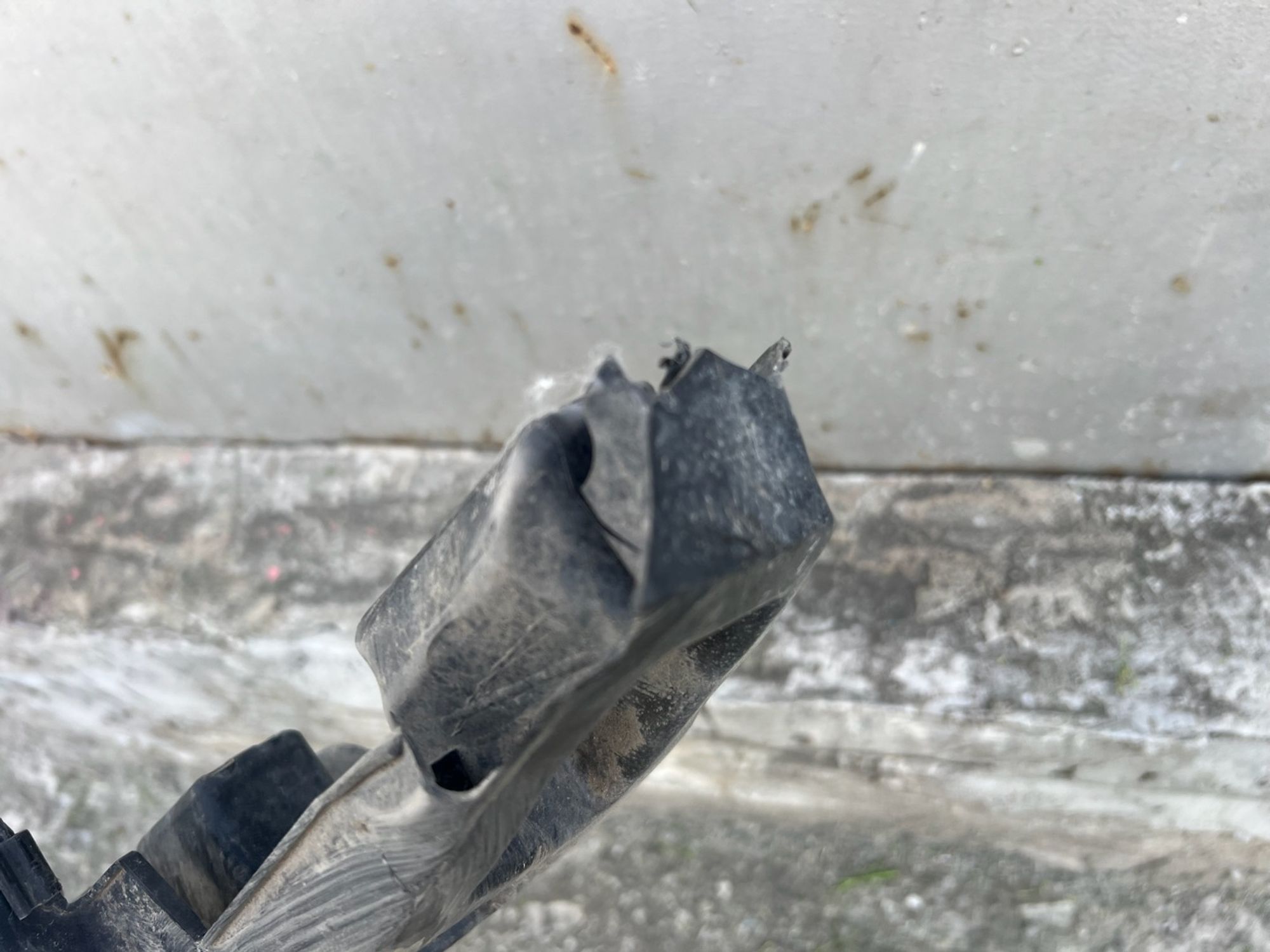 https://ycs.partsauto.market/partsauto-images/thmbs/userImages/74b999aff9da8d5a09f9ff26dc196135/part/ee600beb-60ce-45b4-b825-2b89d8755b2a_1781716680519.jpg