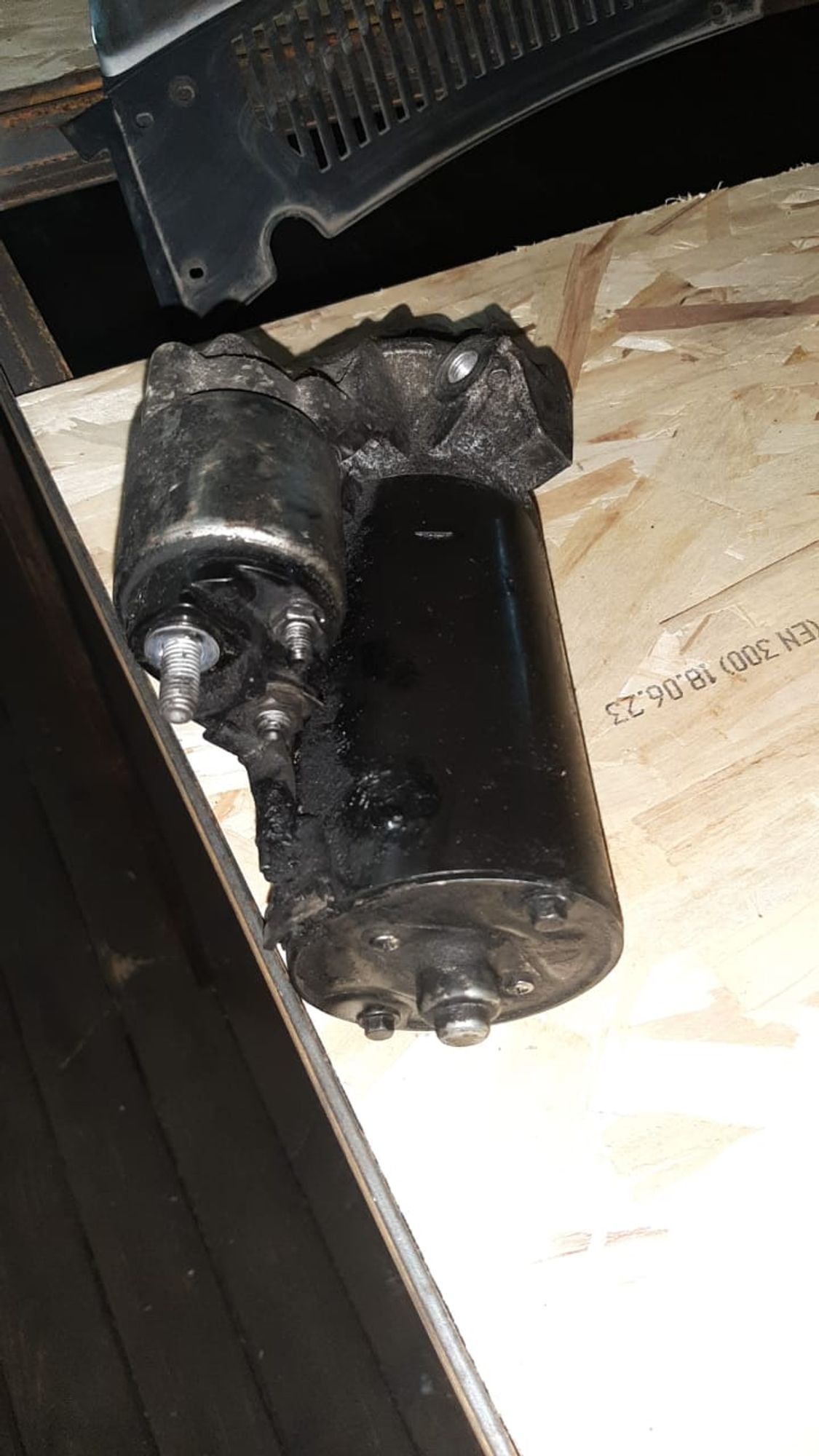 https://ycs.partsauto.market/partsauto-images/thmbs/userImages/75d4474db864ee9a7db96475a931940e/part/2777719d-3e76-426b-986a-8dfebeb664f1_1696252363656.jpg