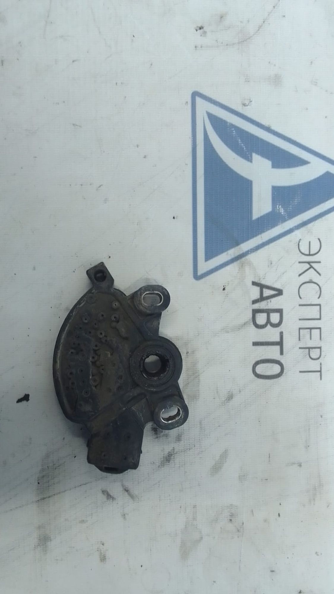 https://ycs.partsauto.market/partsauto-images/thmbs/userImages/75d4474db864ee9a7db96475a931940e/part/65b4dc6a-4d4c-4175-859e-d717a51a59d3_1699516357341.jpg