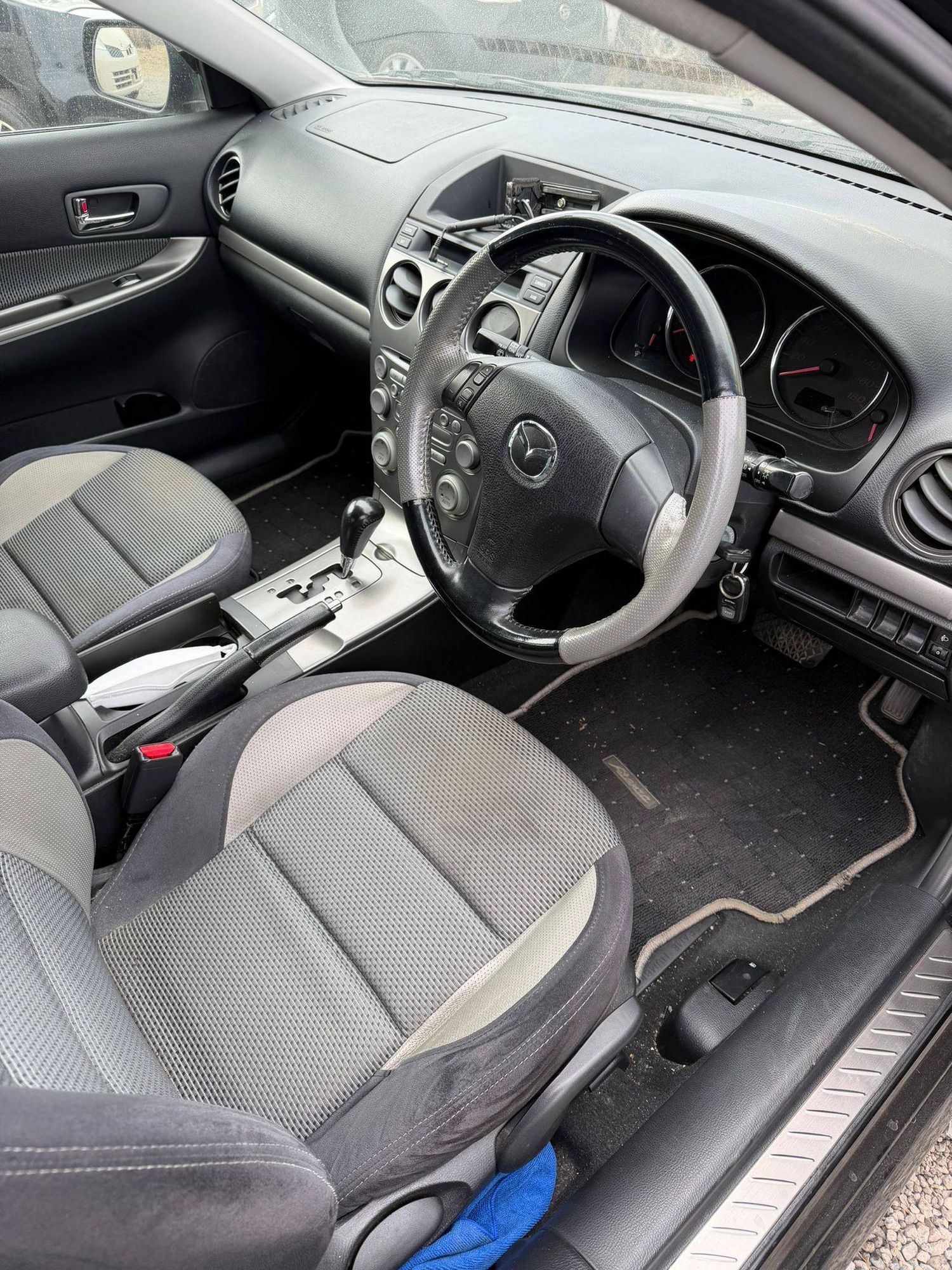 https://ycs.partsauto.market/partsauto-images/thmbs/userImages/772e461030aea93f4dbb6447c0f924d3/car/0e307e78-587f-4330-a979-306d1b749cf0_1770798921009.jpg