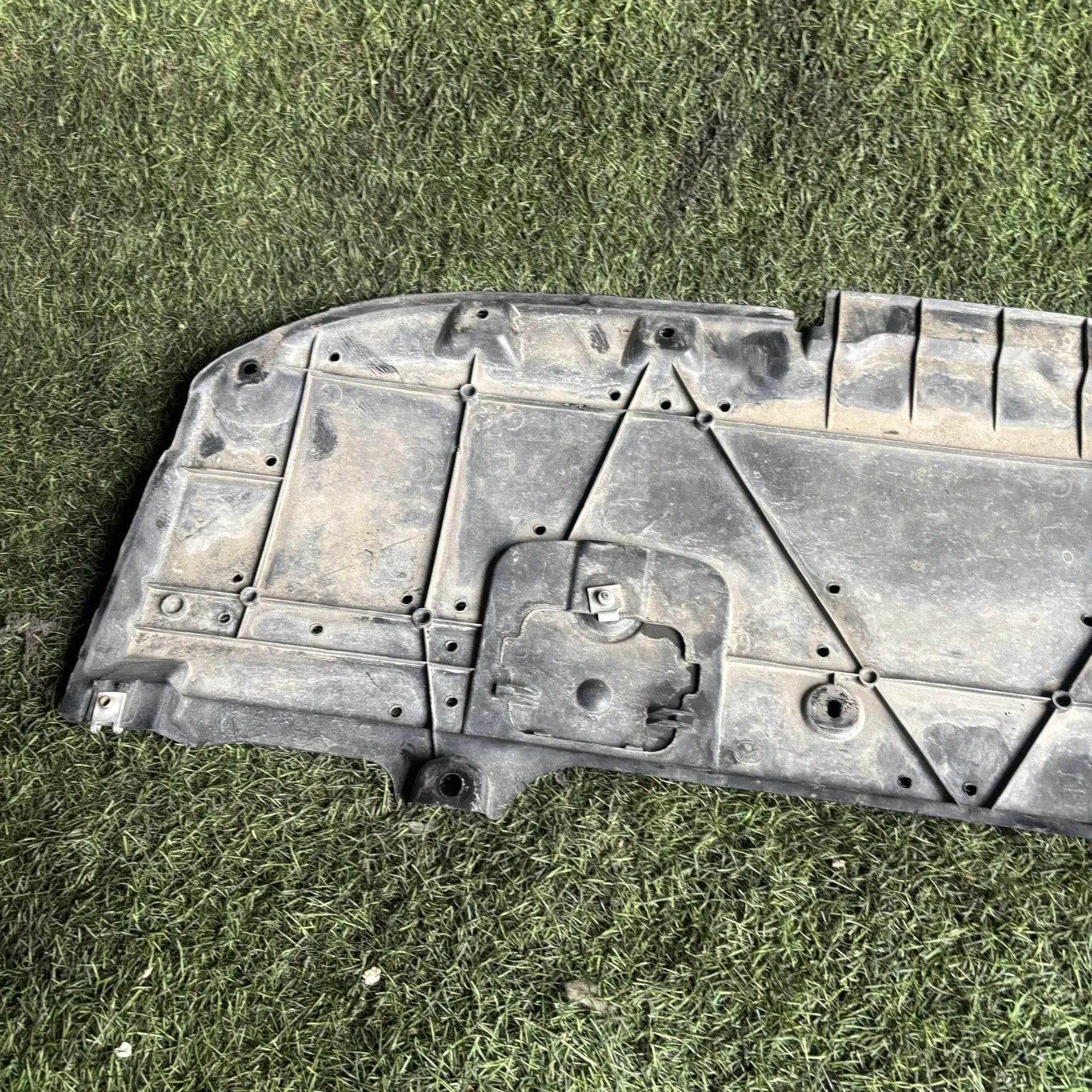 https://ycs.partsauto.market/partsauto-images/thmbs/userImages/772e461030aea93f4dbb6447c0f924d3/part/0083f53b-efd7-4c58-92c5-28f8731f260a_1777292763588.jpg