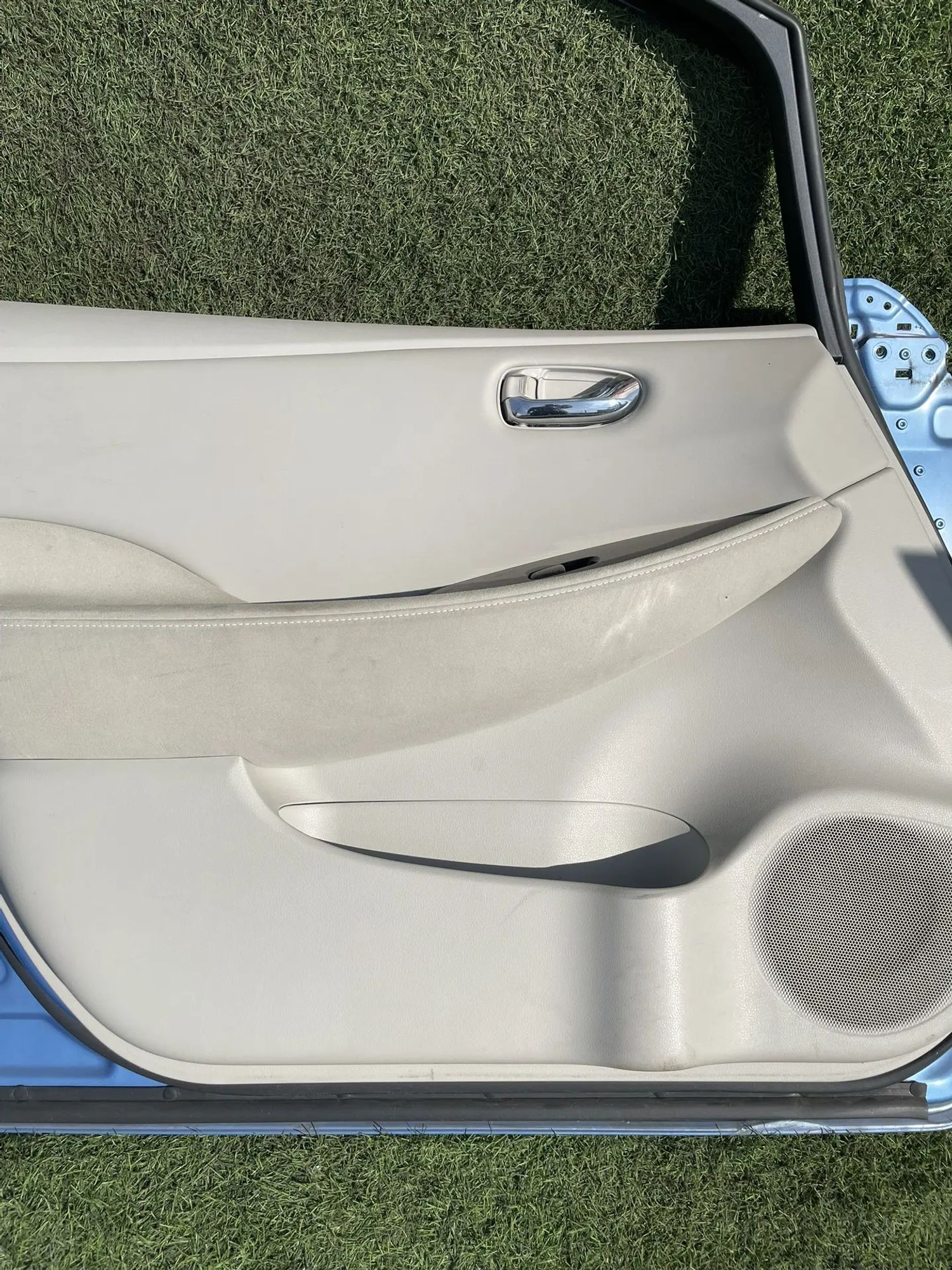 4047 Дверь передняя левая Nissan Leaf AZE0 24kw 2014, 20000 рублей, Невинномысск