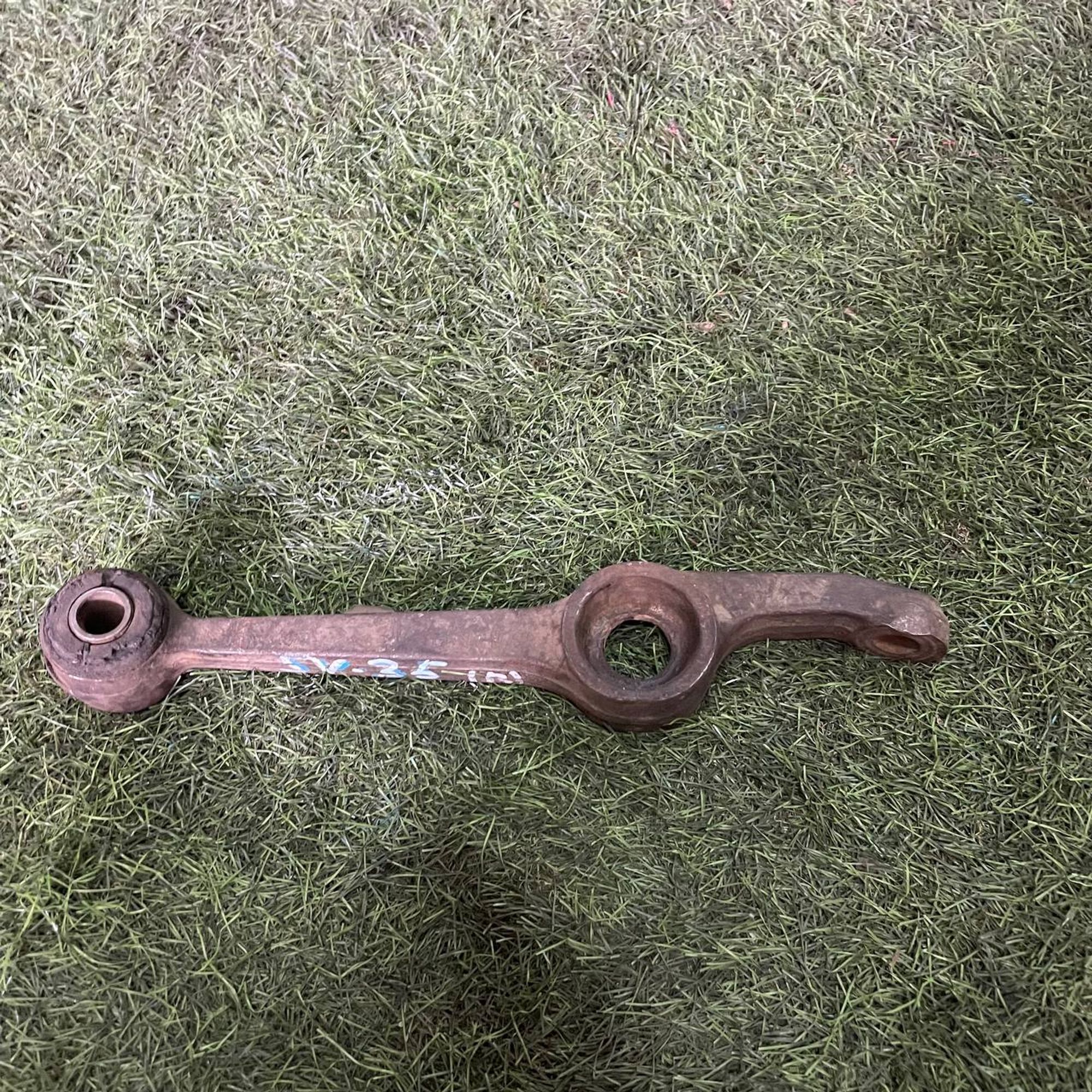 104 Рычаг передний правый нижний TOYOTA CAMRY SV35, 1 рублей, Невинномысск