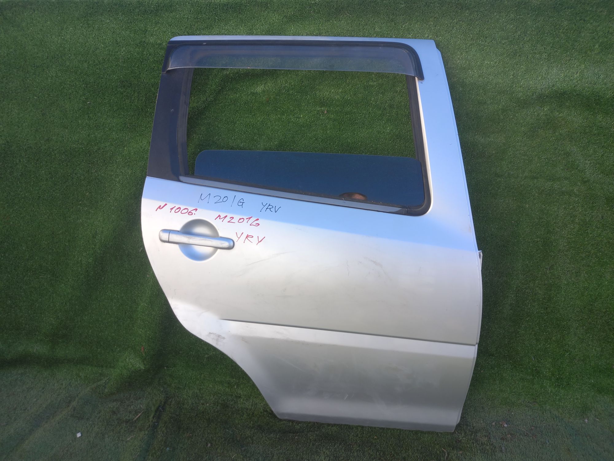 1006 дверь на DAIHATSU YRV M201G, 7500 рублей, Невинномысск