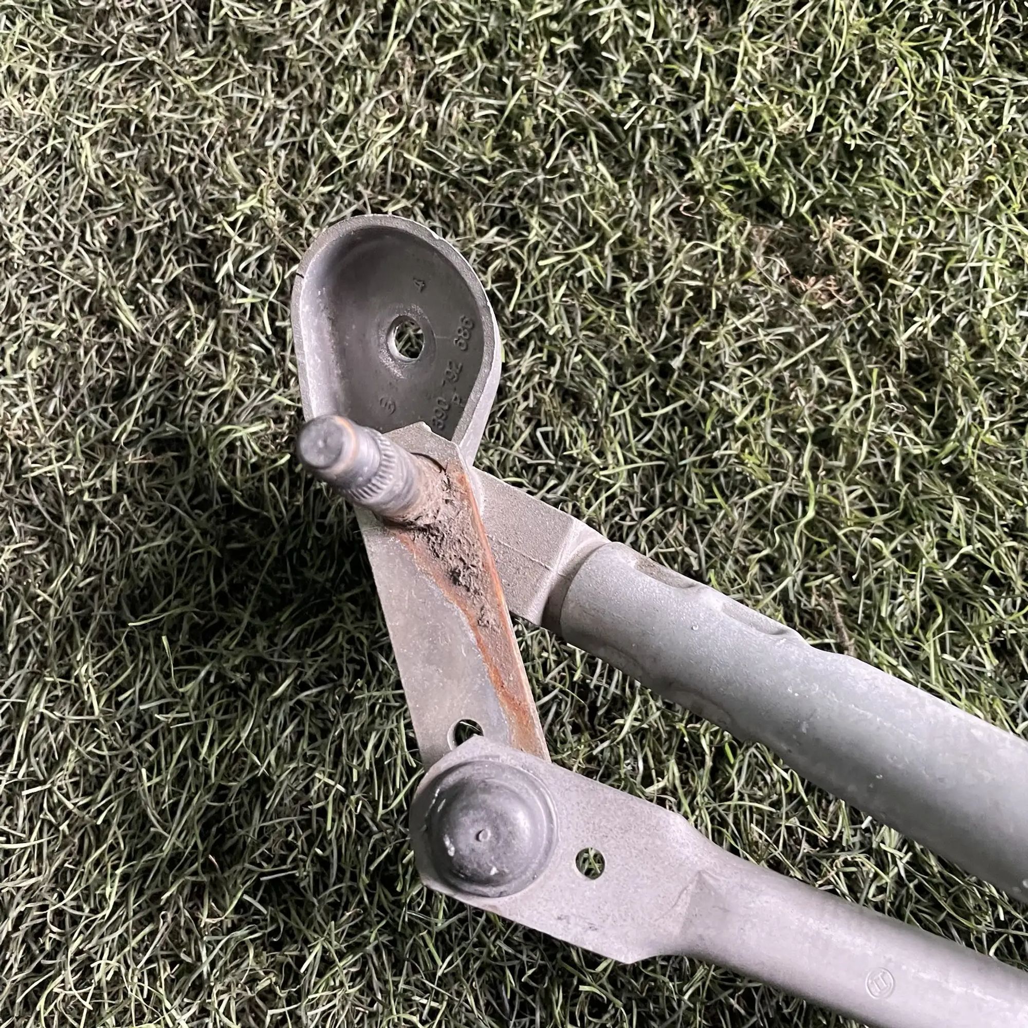 https://ycs.partsauto.market/partsauto-images/thmbs/userImages/772e461030aea93f4dbb6447c0f924d3/part/01dfecc0-efeb-4010-bd83-1006a7a64132_1778827409496.jpg