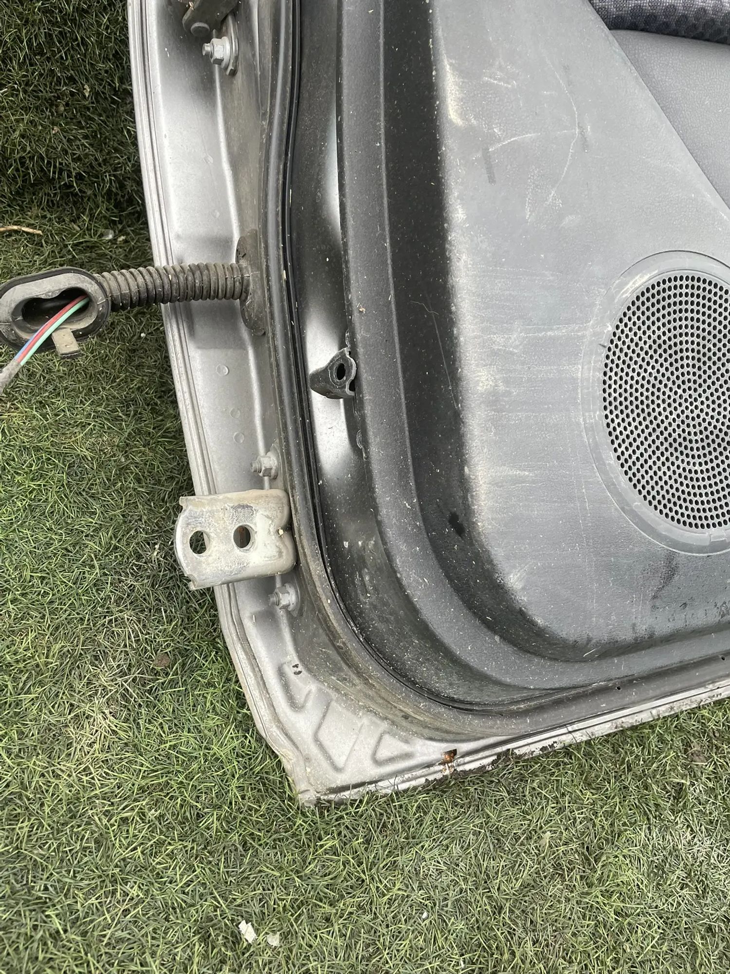 4152 Дверь задняя правая Nissan Wingroad Y12 HR15DE 2013, 9500 рублей, Невинномысск