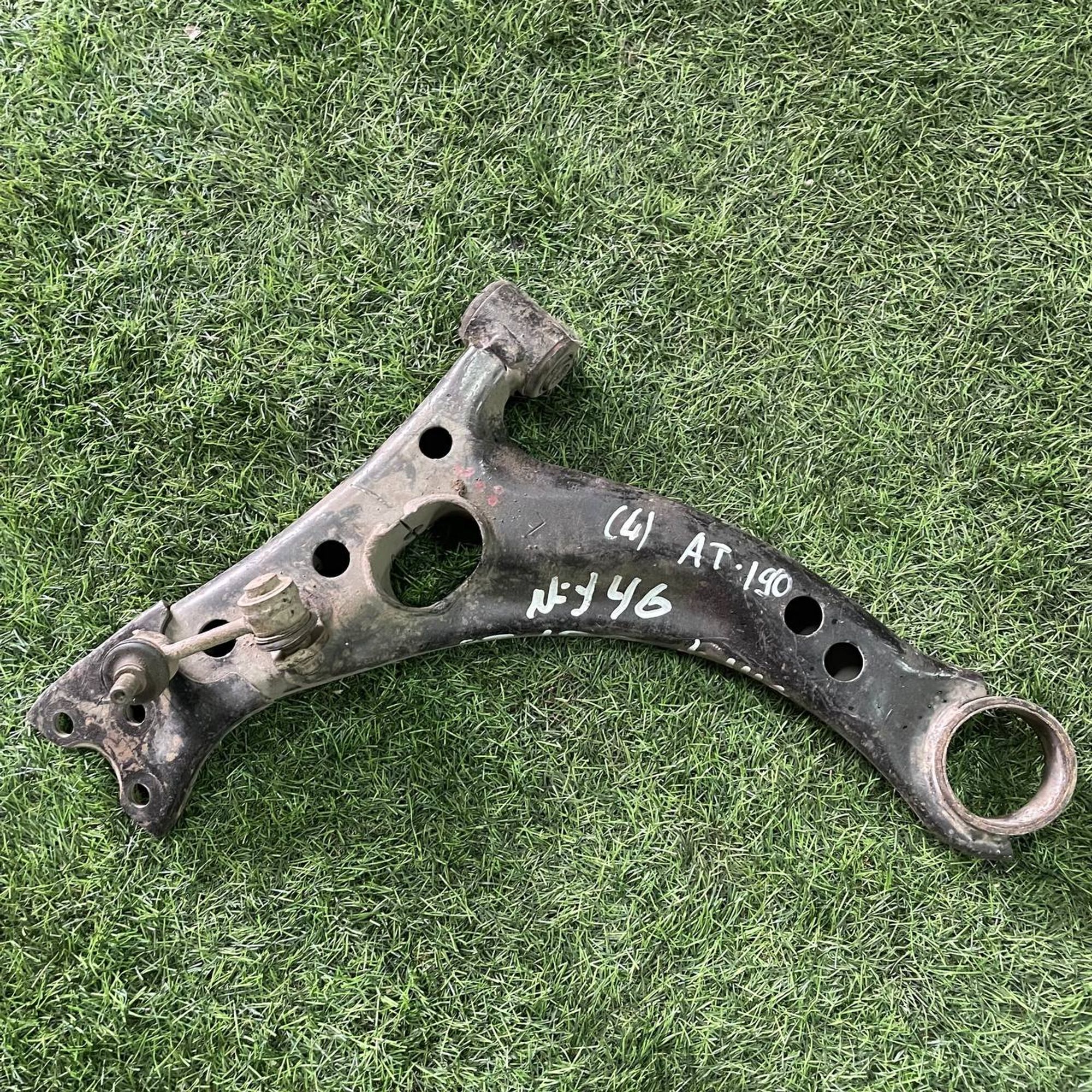 146 Рычаг передний левый нижний TOYOTA CARINA AT190, 1 рублей, Невинномысск