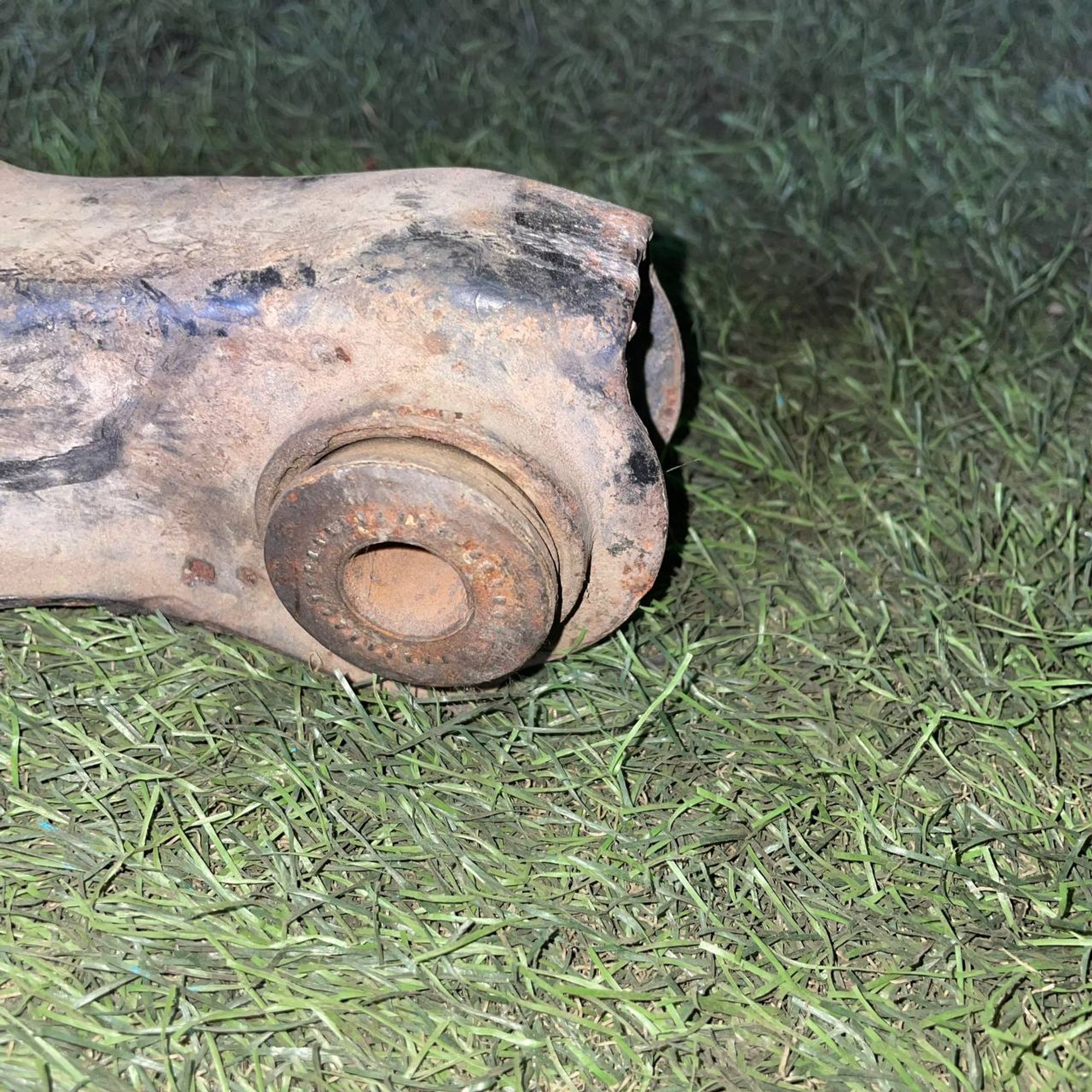 113 Рычаг передний правый нижний TOYOTA SURF LN130, 4000 рублей, Невинномысск