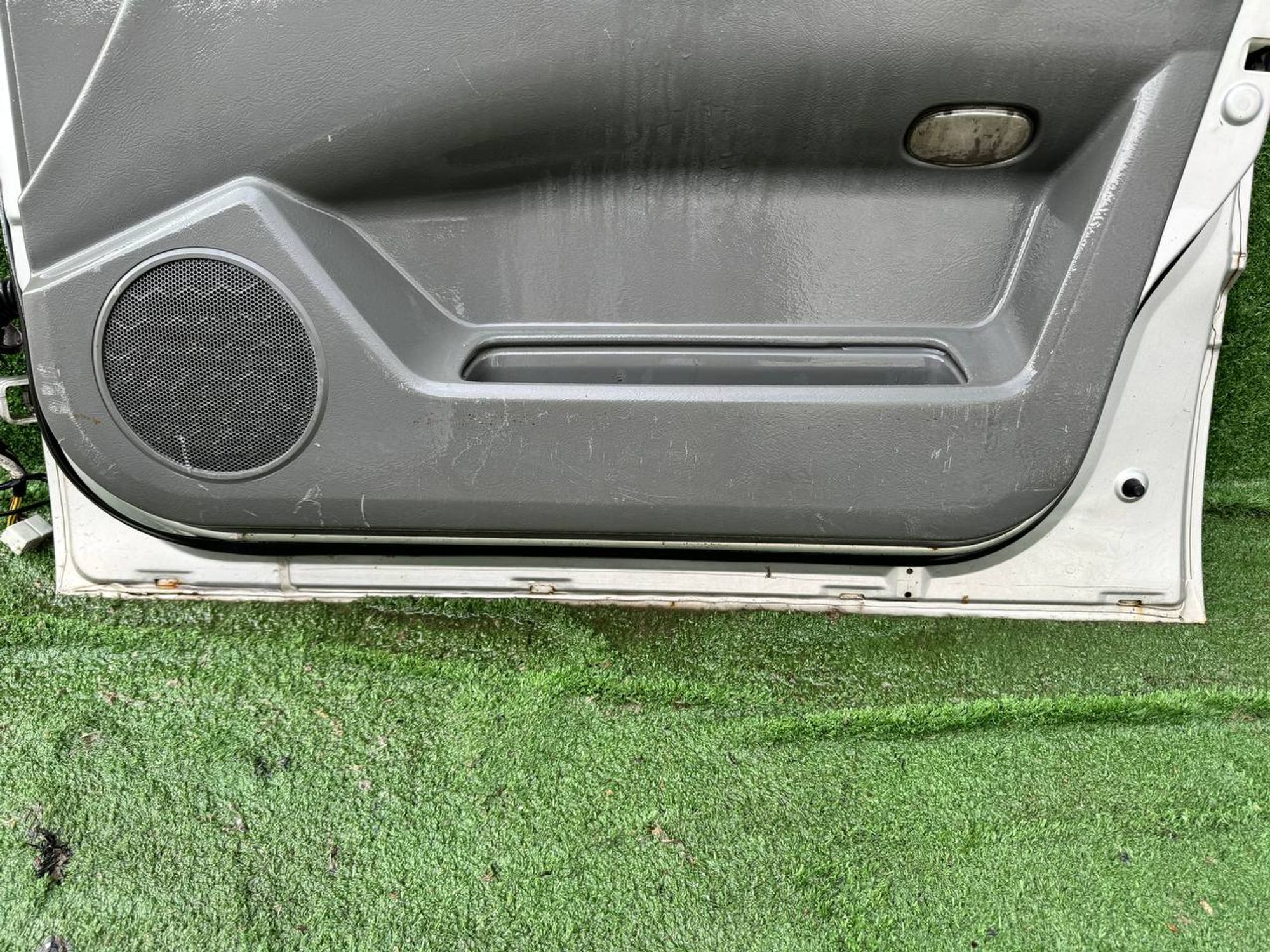 18 дверь на MITSUBISHI CHARIOT N74W, 7500 рублей, Невинномысск