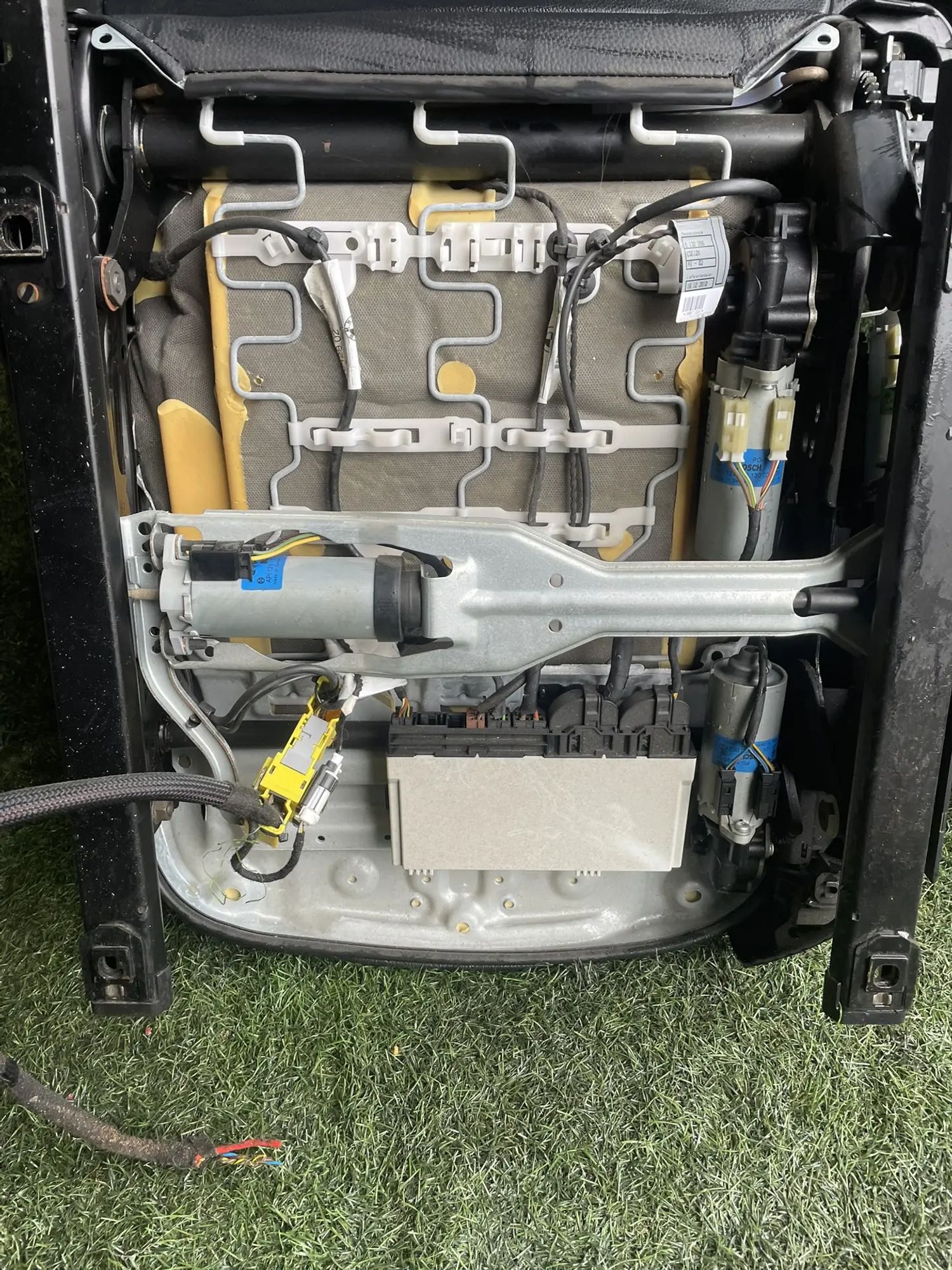 https://ycs.partsauto.market/partsauto-images/thmbs/userImages/772e461030aea93f4dbb6447c0f924d3/part/0307b334-5cdc-4a43-a128-f7e7c8ec152f_1777967529413.jpg