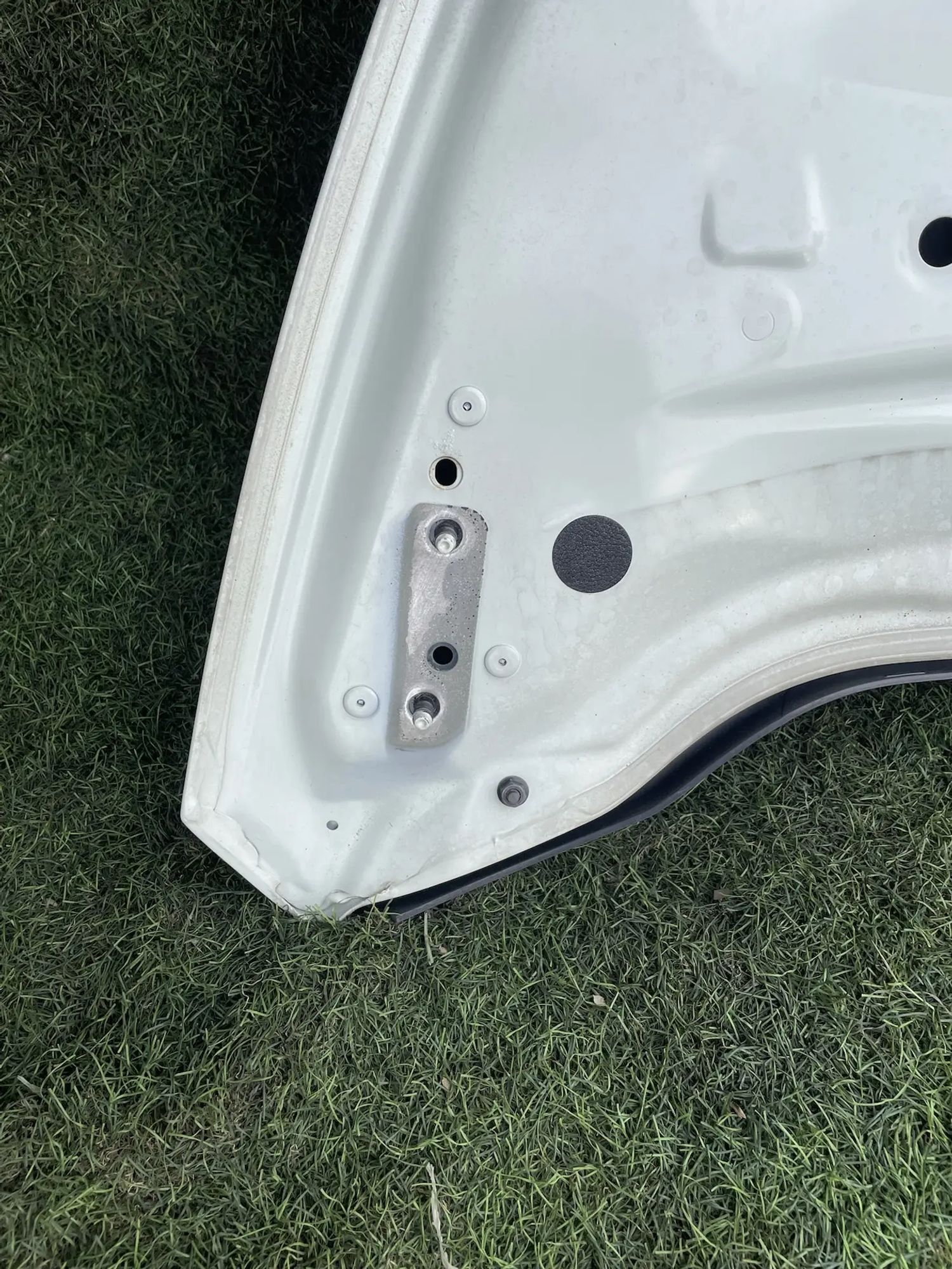 https://ycs.partsauto.market/partsauto-images/thmbs/userImages/772e461030aea93f4dbb6447c0f924d3/part/03d6e139-7828-4df7-81d3-22e866f7fab9_1778567215701.jpg