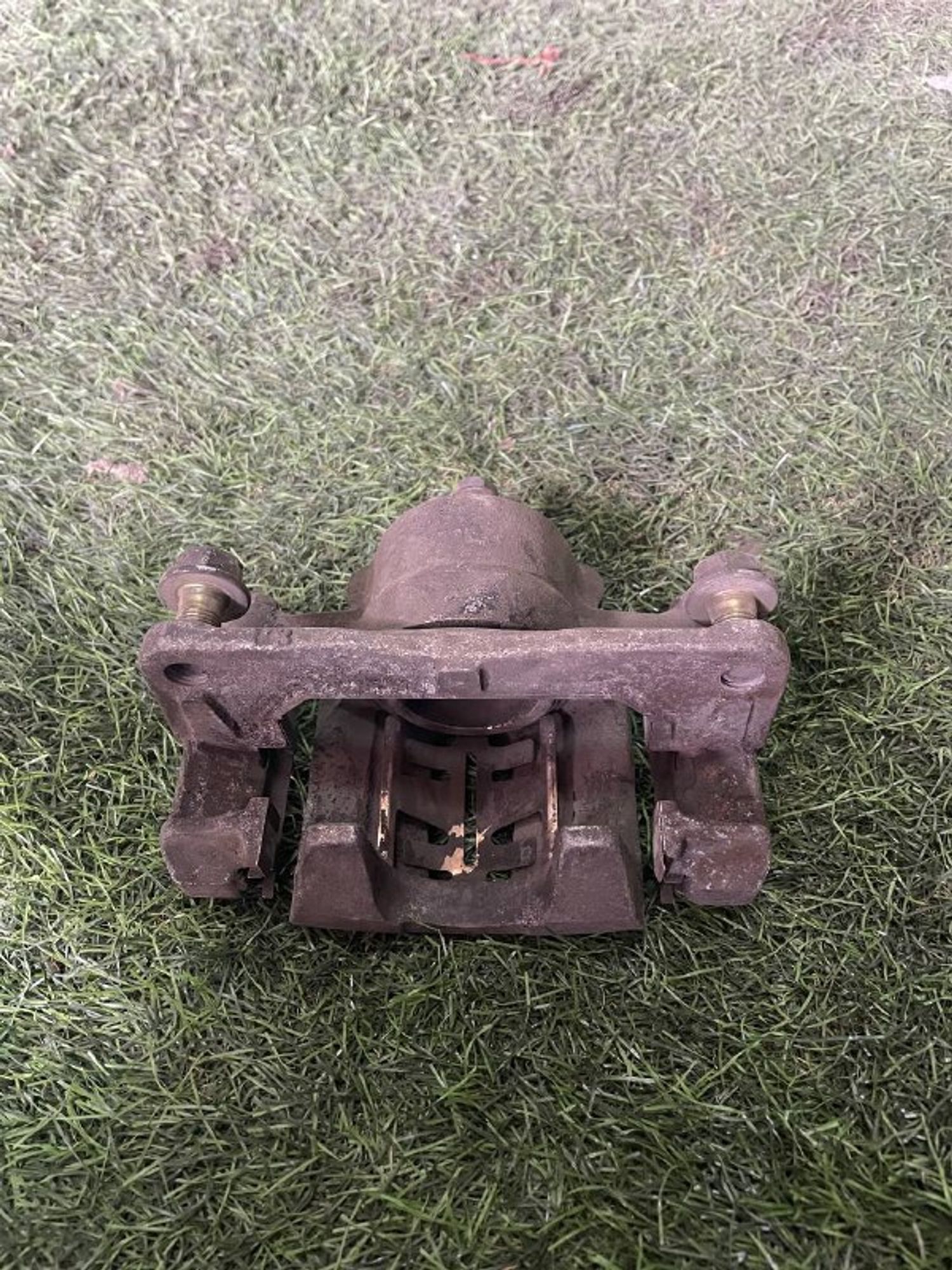 620 Суппорт тормозной передний левый HONDA FIT GD6, 3000 рублей, Невинномысск