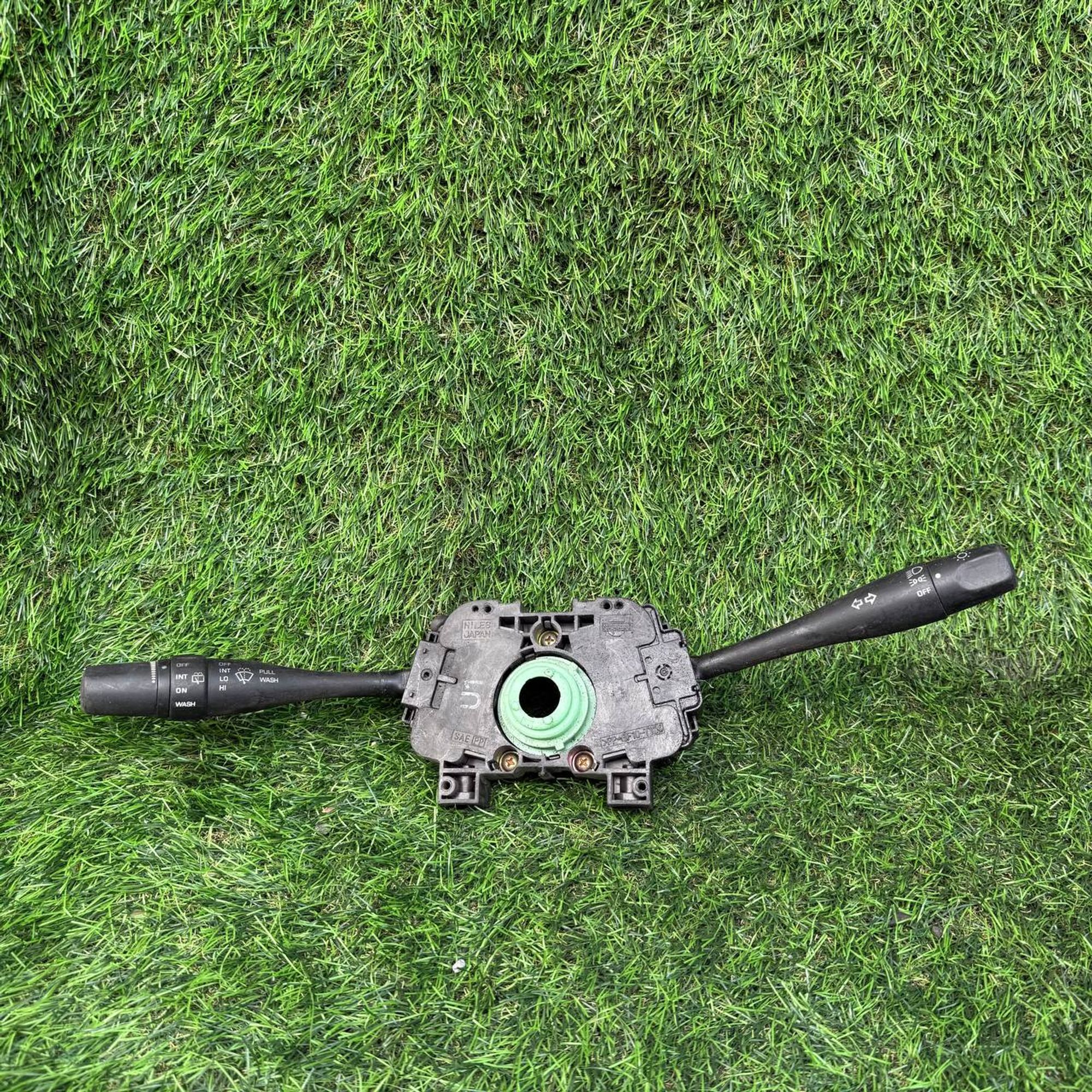 113 Подрулевой переключатель дворников и света Nissan  A32, 3000 рублей, Невинномысск