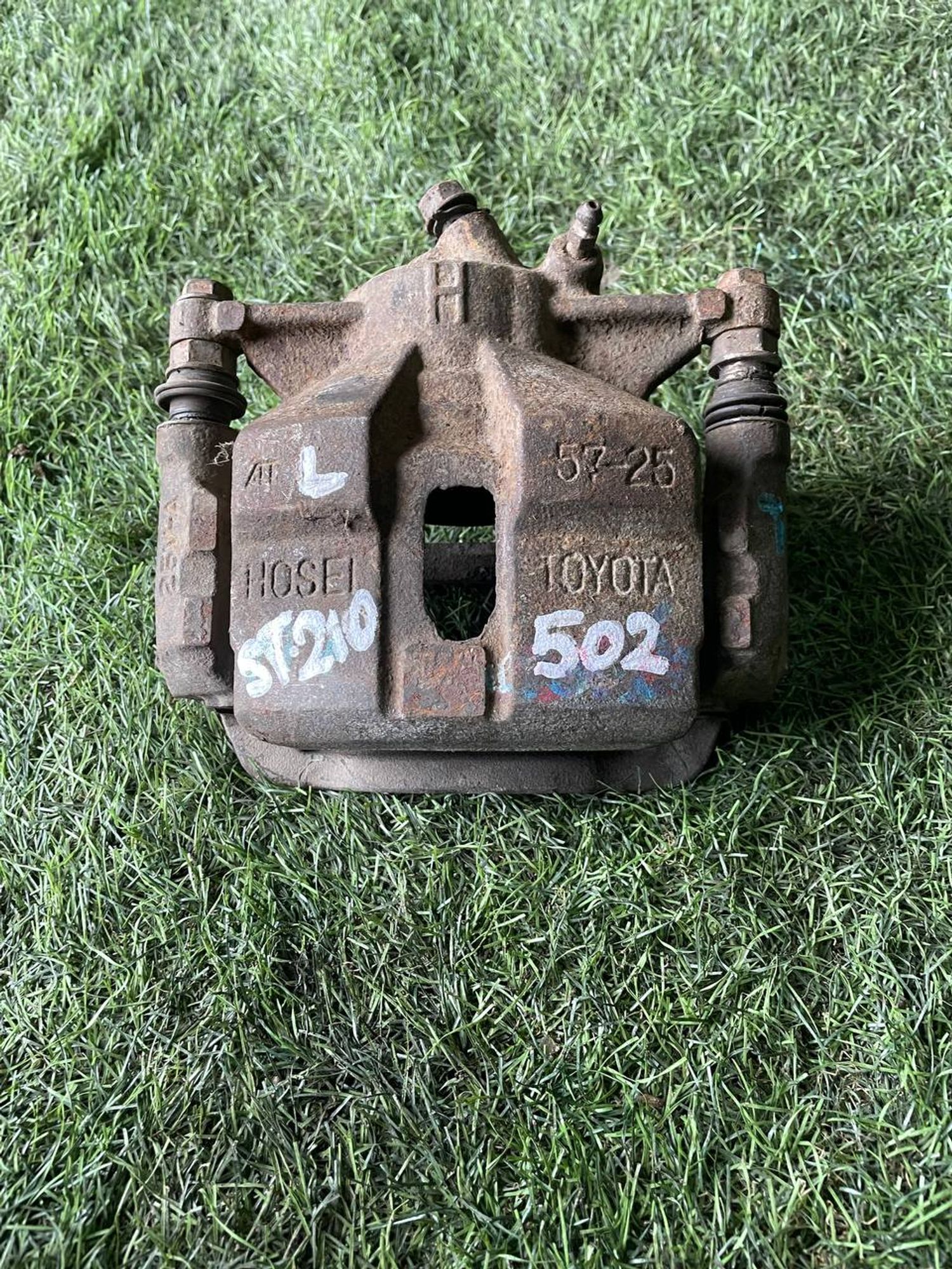 502 Суппорт тормозной передний левый  Toyota ST210 57-25, 3000 рублей, Невинномысск