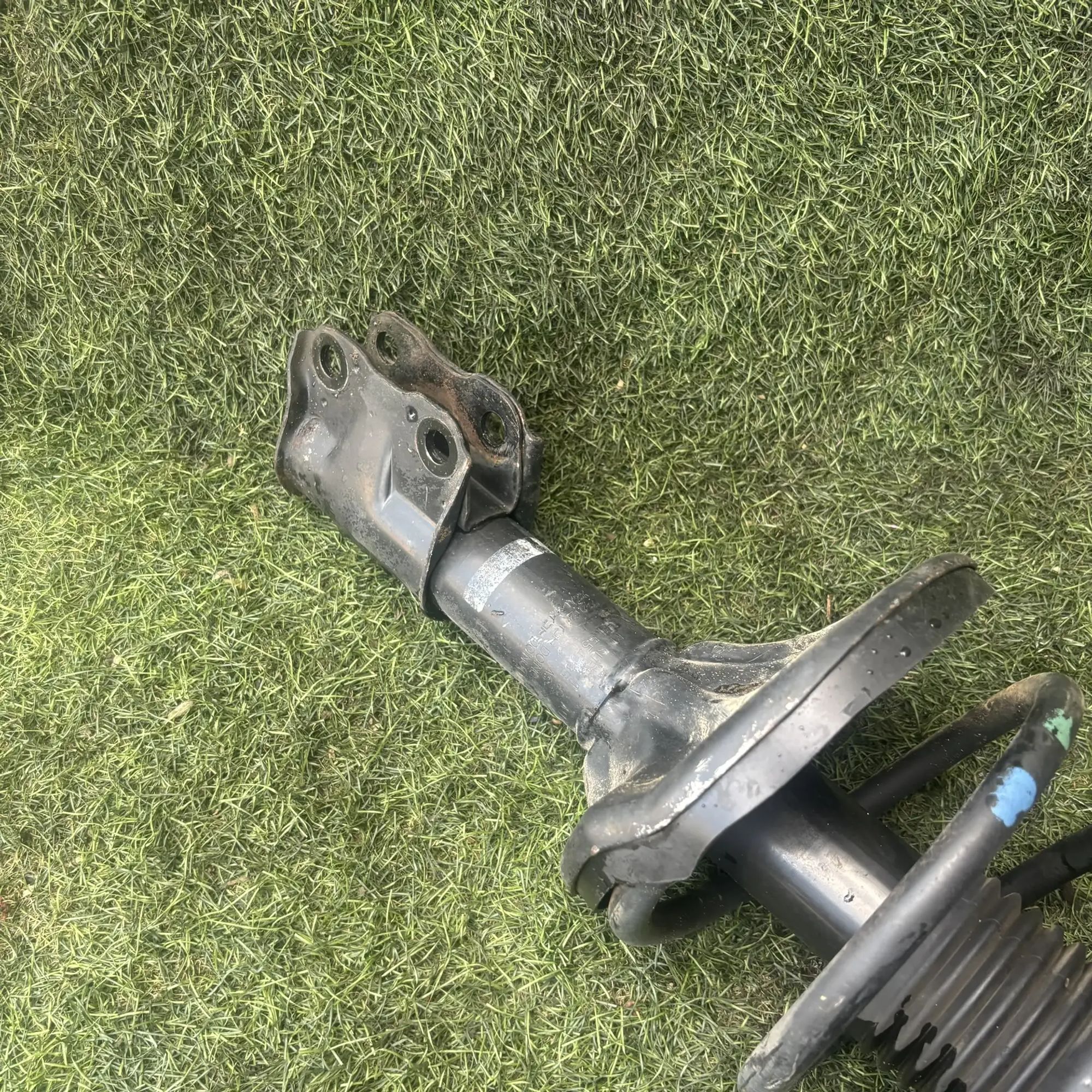 https://ycs.partsauto.market/partsauto-images/thmbs/userImages/772e461030aea93f4dbb6447c0f924d3/part/0468f32c-183d-4736-ac62-35f47e1d6e5a_1776922312714.jpg