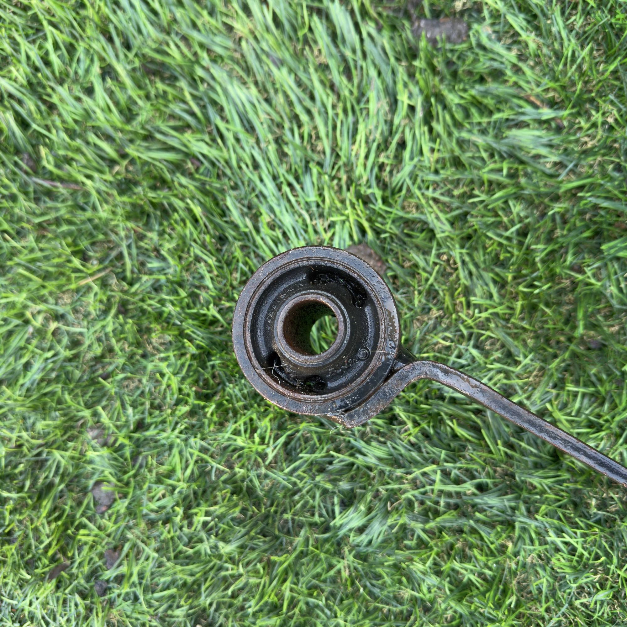 301 Балка поперечная MITSUBISHI RVR N23W, 1 рублей, Невинномысск