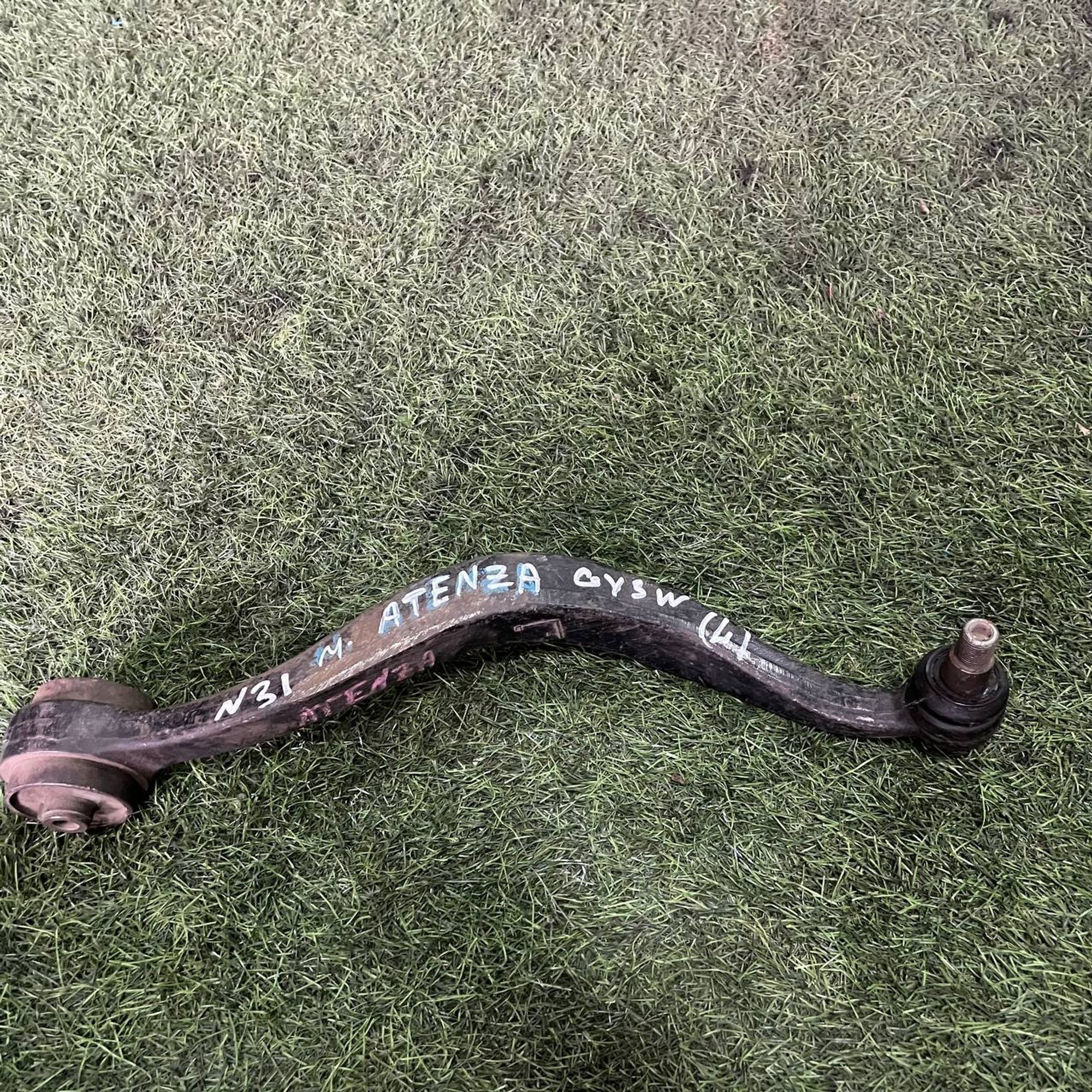 31 Рычаг передний левый нижний Mazda Atenza GG, 3000 рублей, Невинномысск