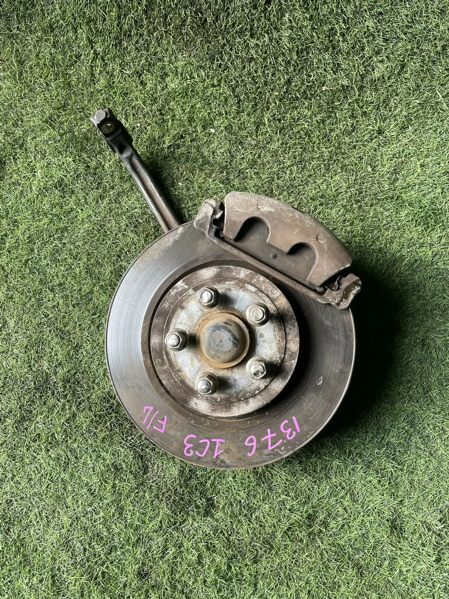 1376 Ступица передняя левая Chrysler 300C 3.5 2006, 10000 рублей, Невинномысск