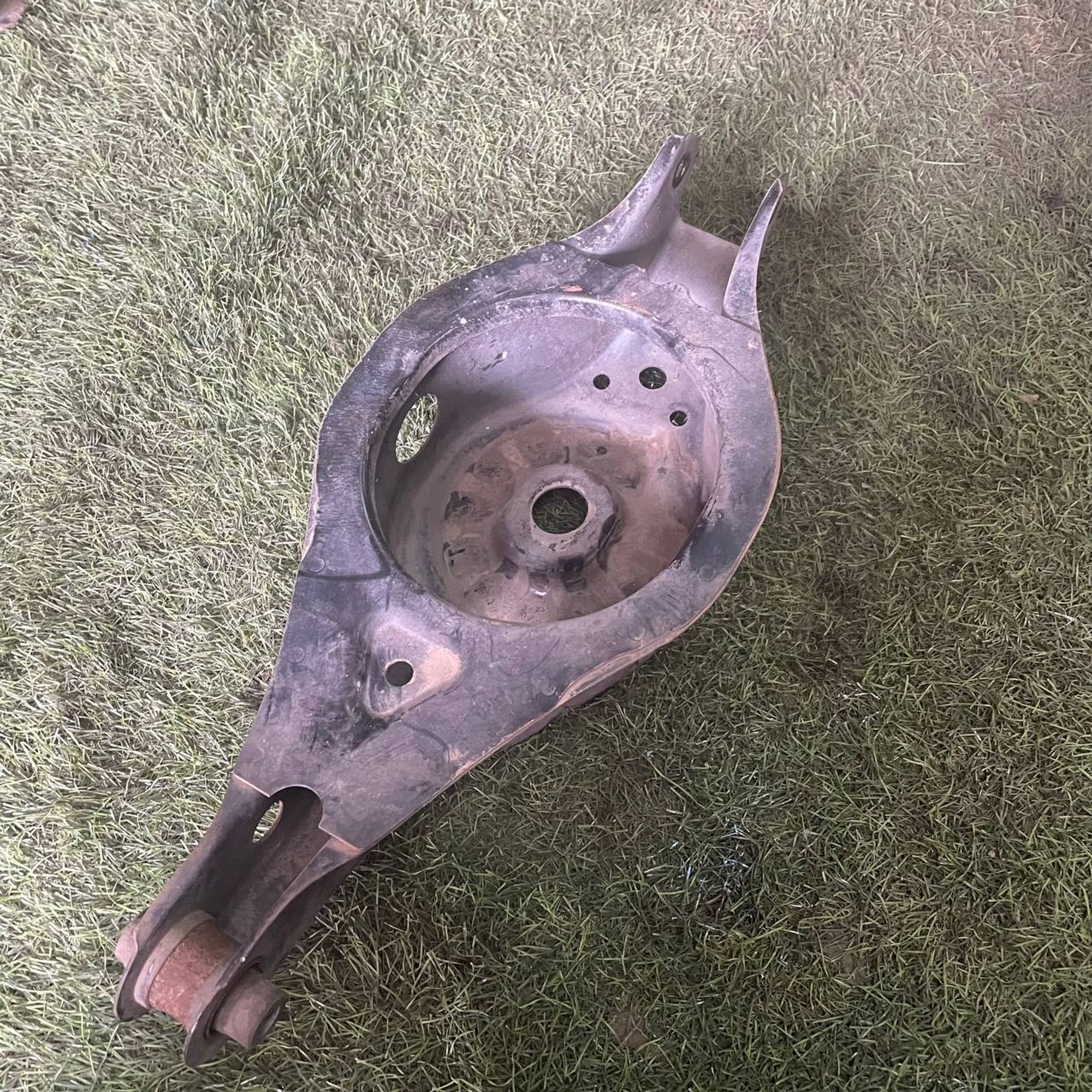 396 Рычаг задний поперечный нижний NISSAN TEANA J31 VQ23DE, 3500 рублей, Невинномысск