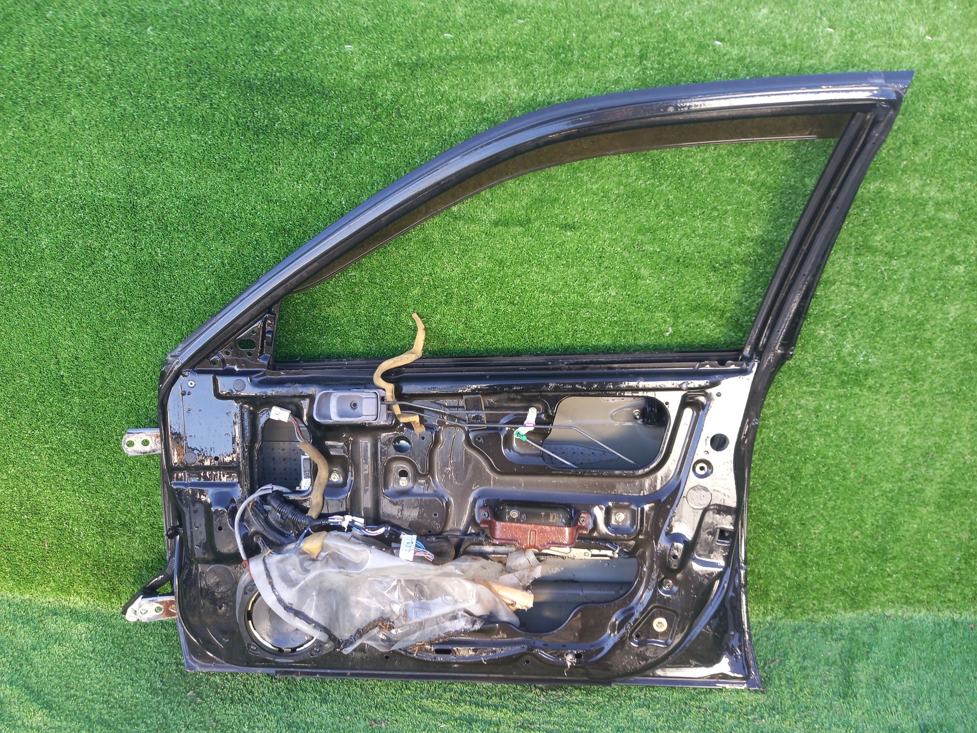 1054 дверь F/R на NISSAN AVENIR W11, 9500 рублей, Невинномысск