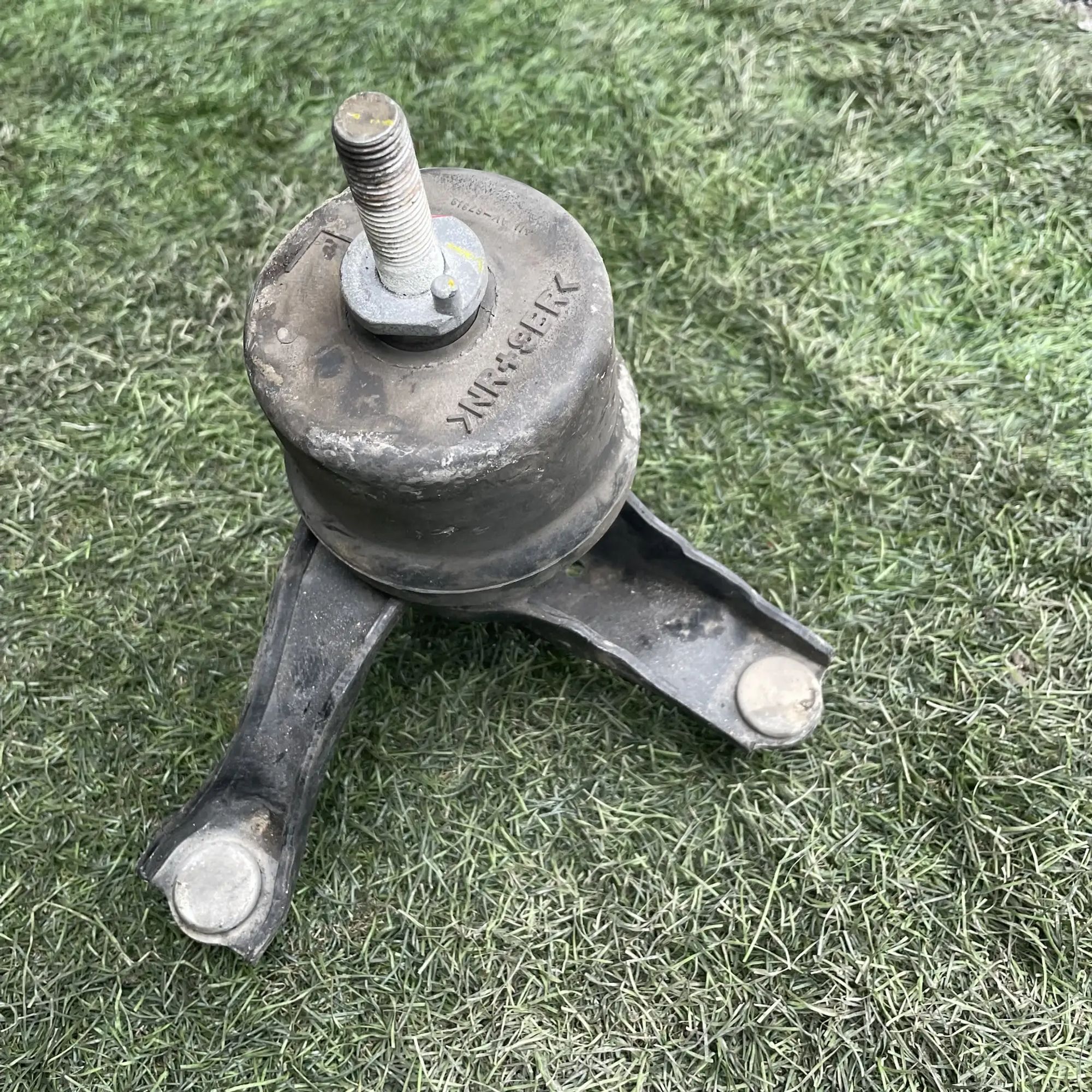 https://ycs.partsauto.market/partsauto-images/thmbs/userImages/772e461030aea93f4dbb6447c0f924d3/part/05d3db28-6cbe-4787-84e4-0a925640afa8_1779190804349.jpg