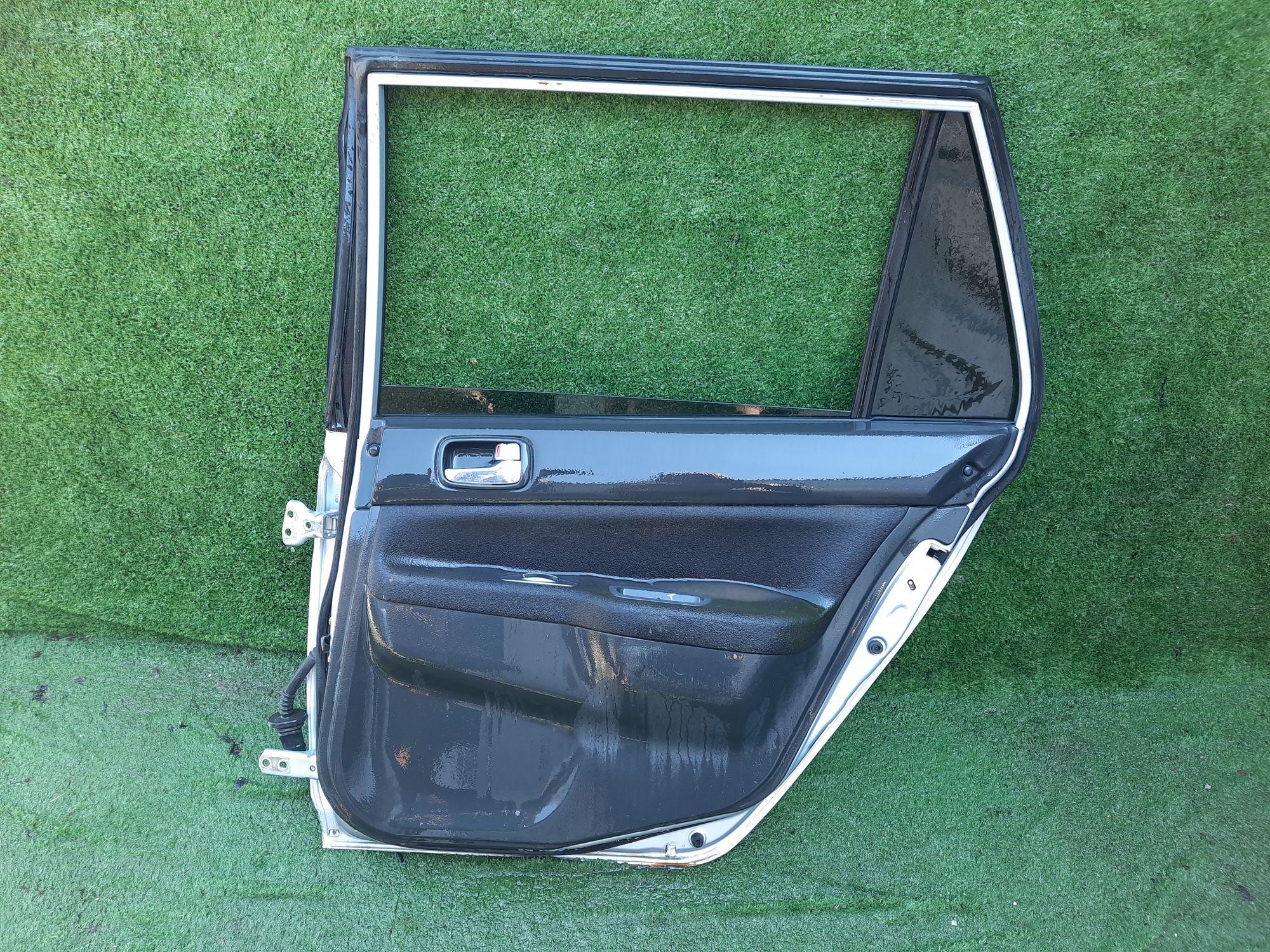 394 дверь на MITSUBISHI LANCER CEDIA CS2A, 8500 рублей, Невинномысск