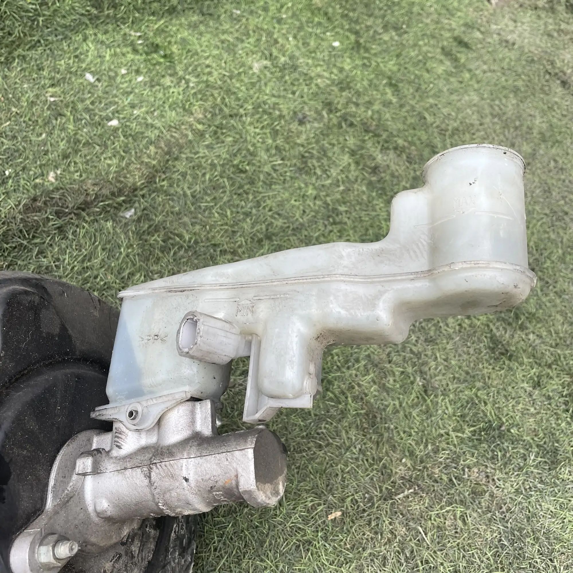 https://ycs.partsauto.market/partsauto-images/thmbs/userImages/772e461030aea93f4dbb6447c0f924d3/part/062e742d-e4eb-4087-9e98-bed84f86e4a1_1779177706548.jpg