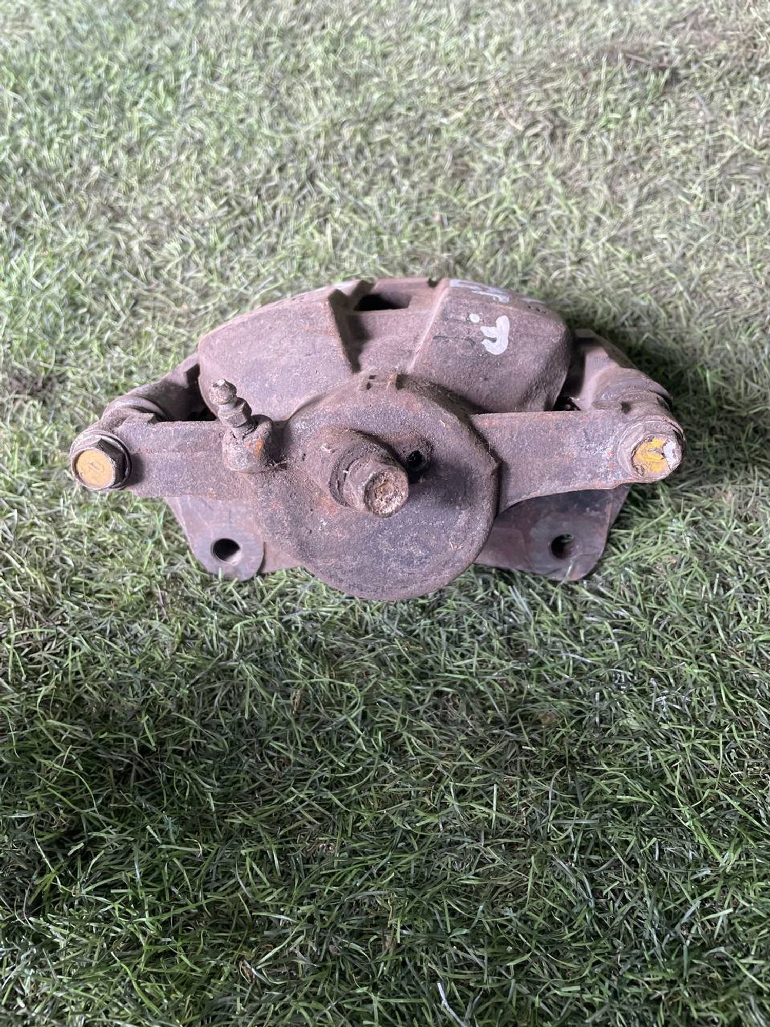 239 Суппорт тормозной передний левый TOYOTA CORONA ST210, 3000 рублей, Невинномысск