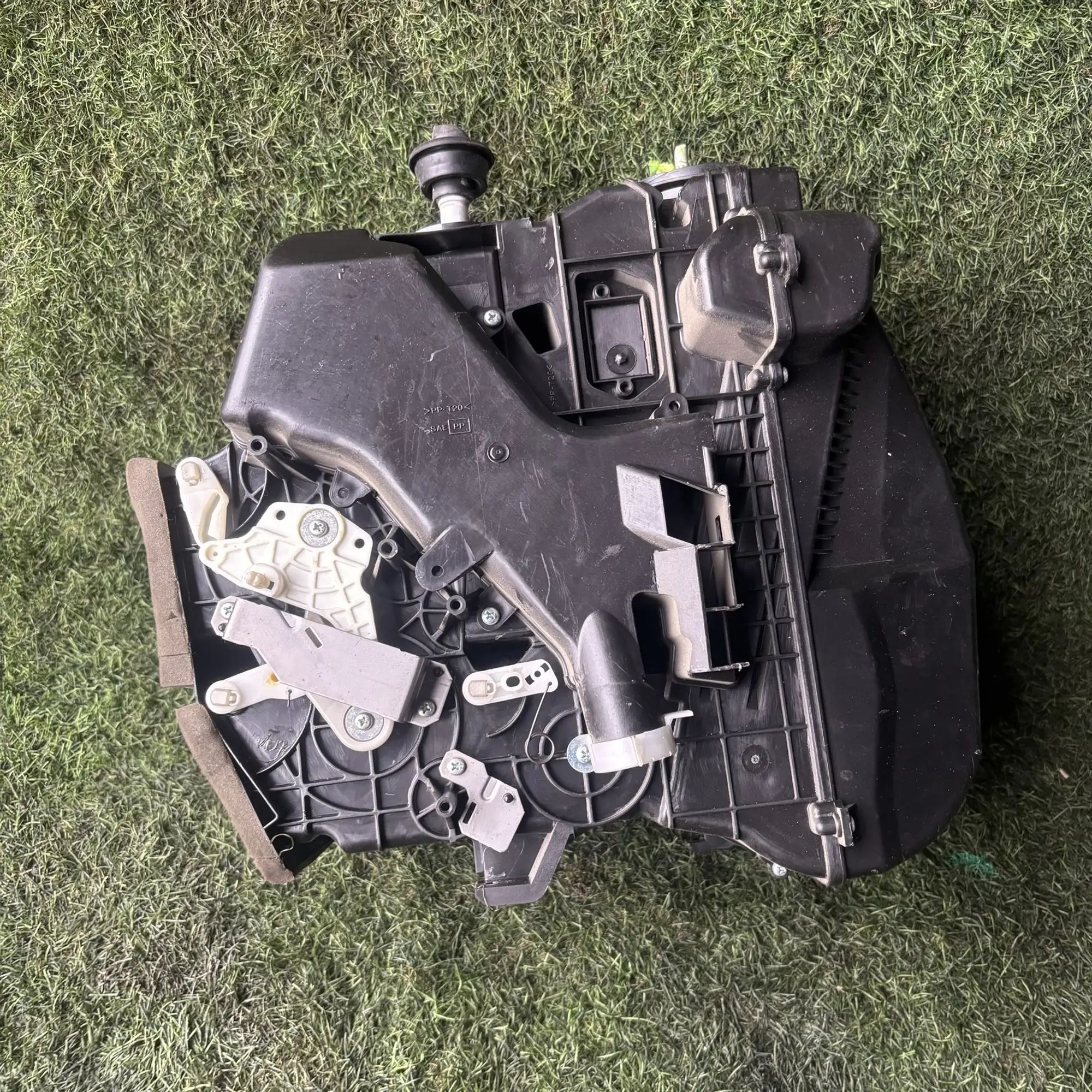 https://ycs.partsauto.market/partsauto-images/thmbs/userImages/772e461030aea93f4dbb6447c0f924d3/part/06d7c311-80f8-47e0-944e-77ee88095e8a_1776933105773.jpg