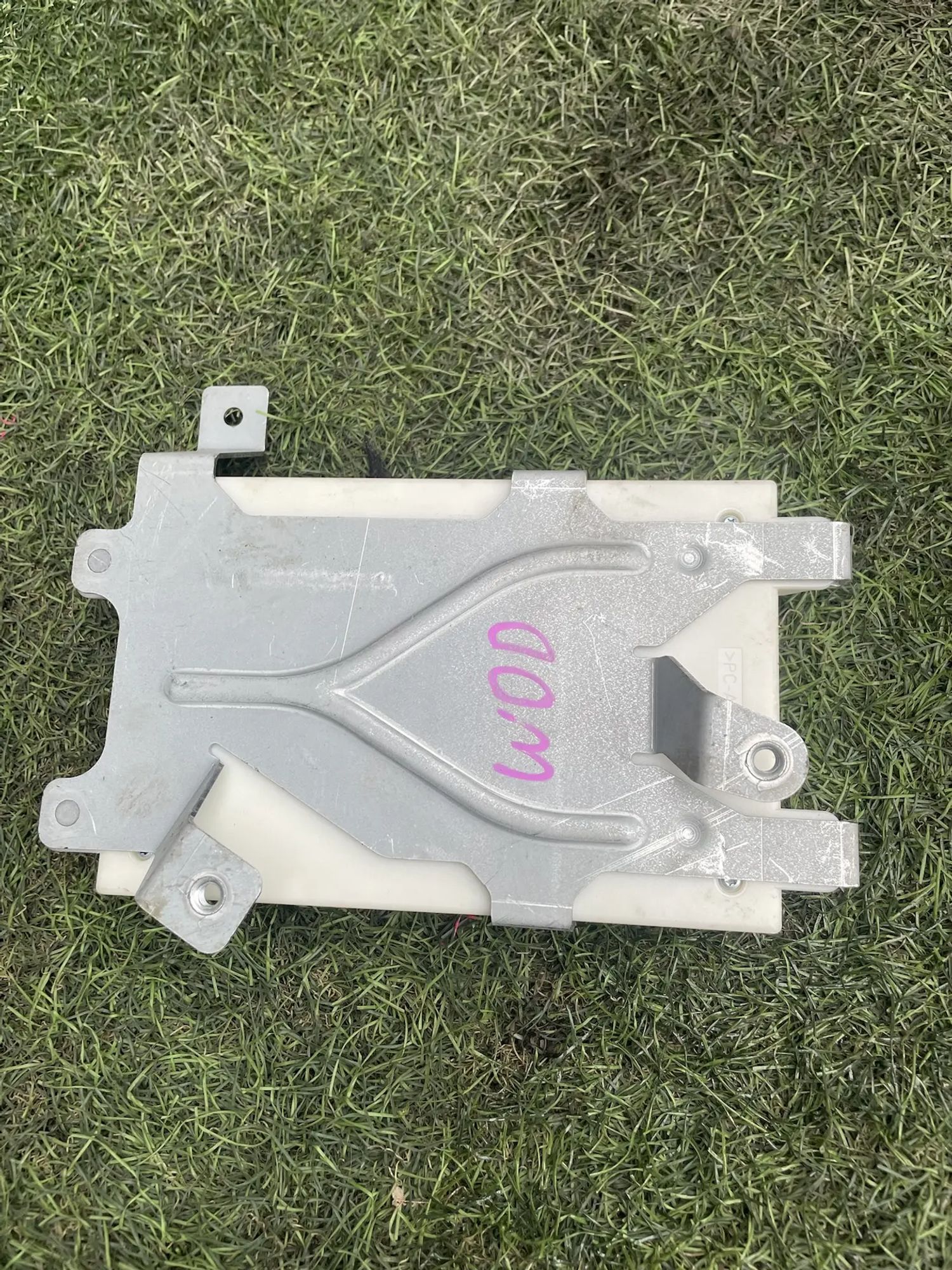 https://ycs.partsauto.market/partsauto-images/thmbs/userImages/772e461030aea93f4dbb6447c0f924d3/part/081749b7-e976-493d-a38a-e128782f05f0_1779107396412.jpg