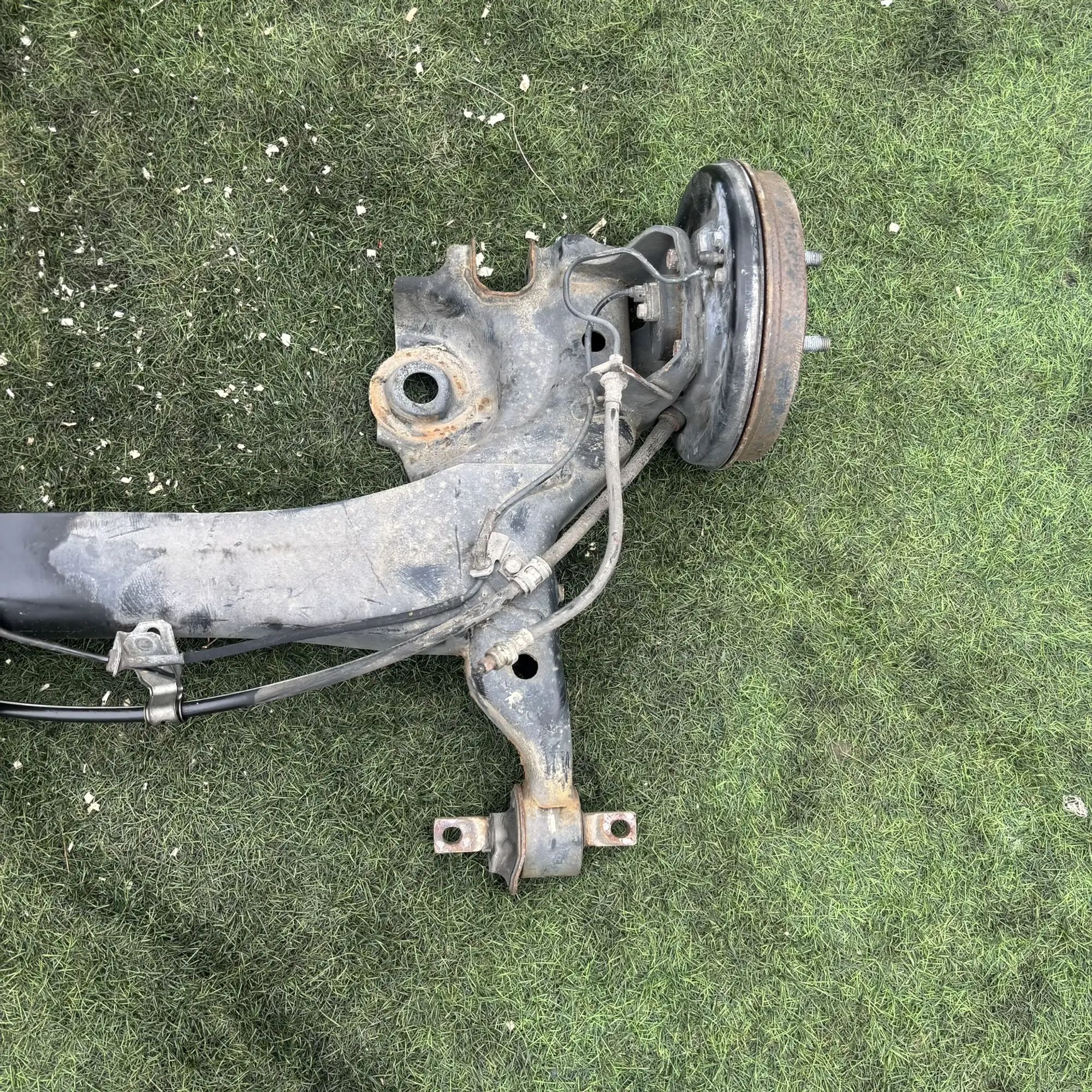https://ycs.partsauto.market/partsauto-images/thmbs/userImages/772e461030aea93f4dbb6447c0f924d3/part/09043dba-7660-4564-8efd-c84e958bfc49_1777029088919.jpg