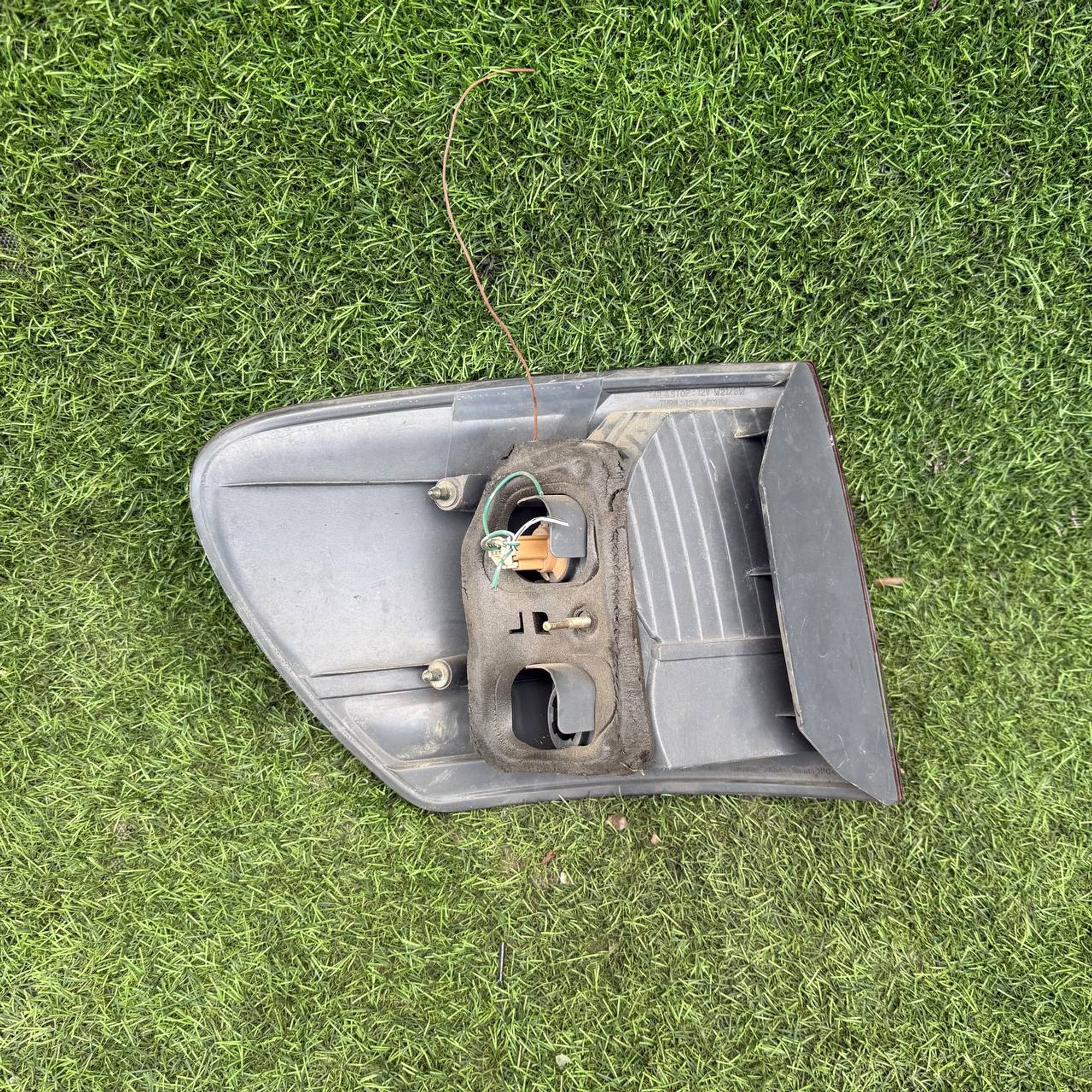 932 Фонарь задний правый TOYOTA IPSUM ACM21, 3500 рублей, Невинномысск