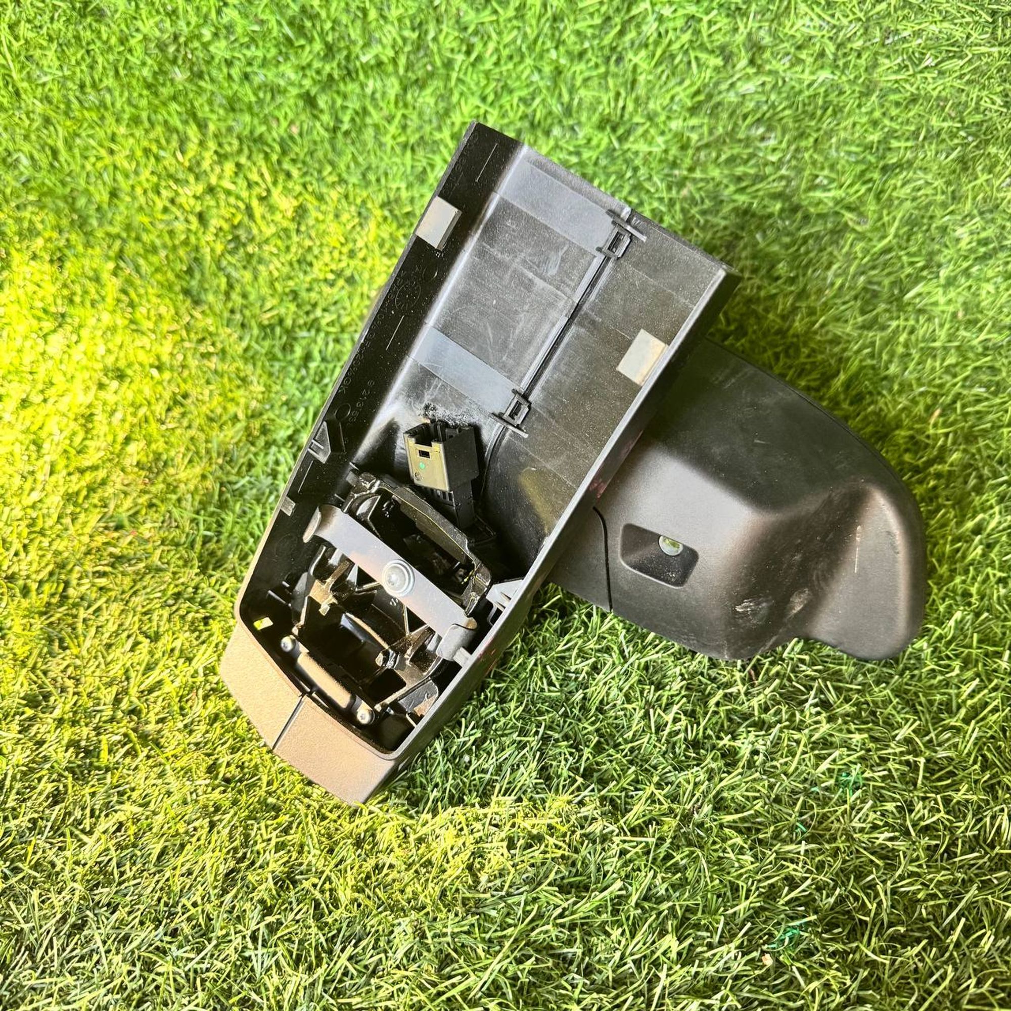 https://ycs.partsauto.market/partsauto-images/thmbs/userImages/772e461030aea93f4dbb6447c0f924d3/part/09a5bbb3-2d20-4256-99b6-11b5adf4caad_1733746381709.jpg
