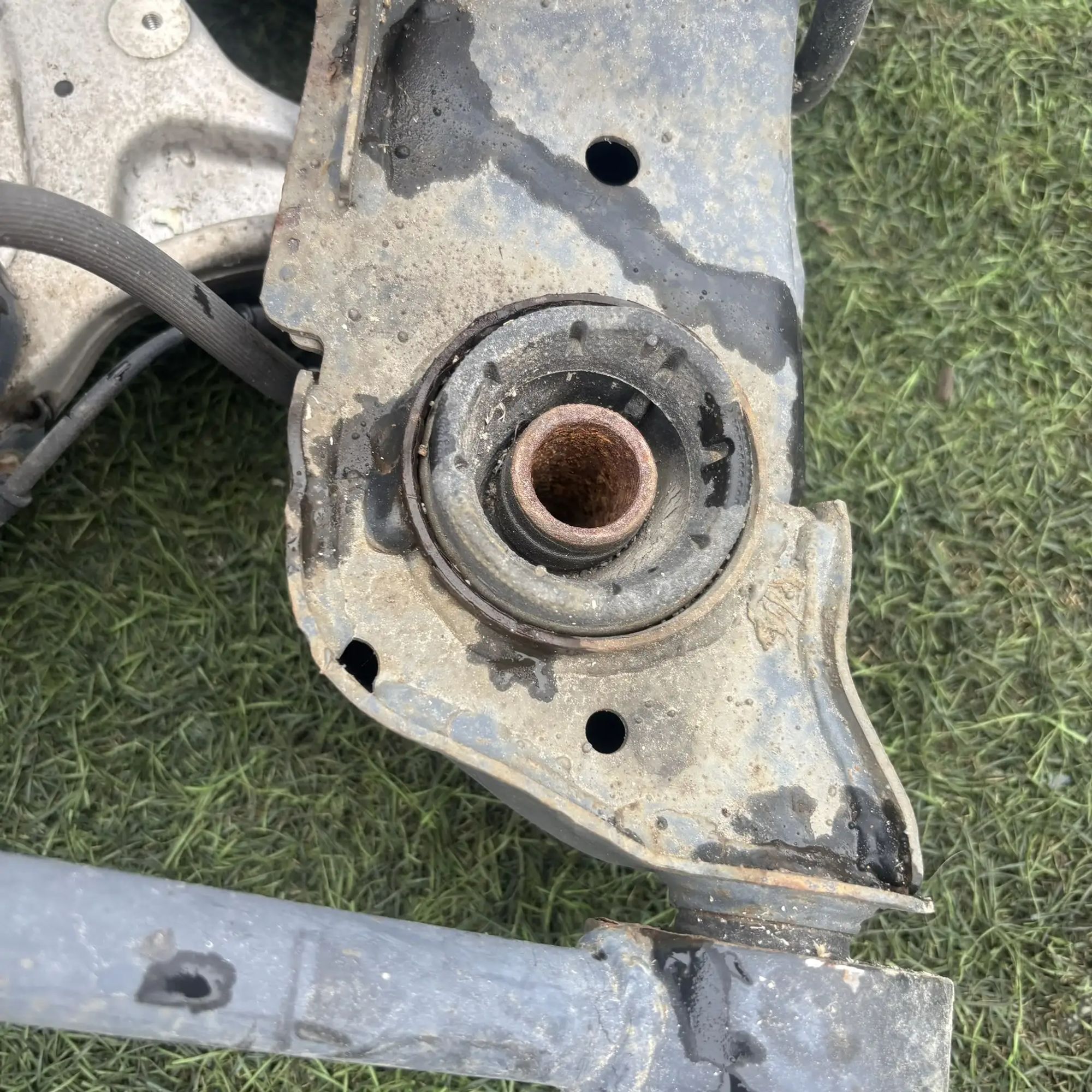 https://ycs.partsauto.market/partsauto-images/thmbs/userImages/772e461030aea93f4dbb6447c0f924d3/part/09c265c0-9ded-4dd1-ab6d-8e9e86f3fce1_1777015832349.jpg