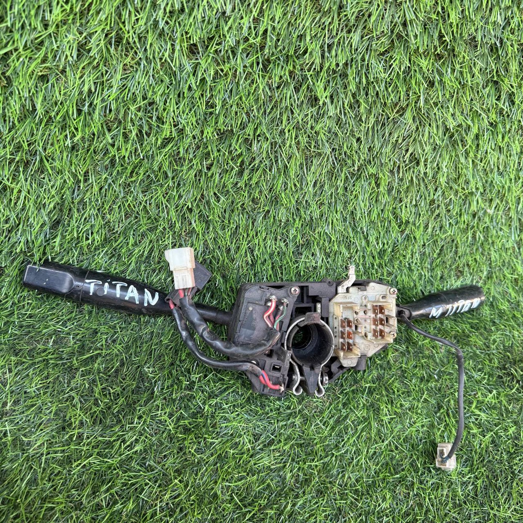 241 Подрулевой переключатель дворников и света Mazda Titan, 9500 рублей, Невинномысск