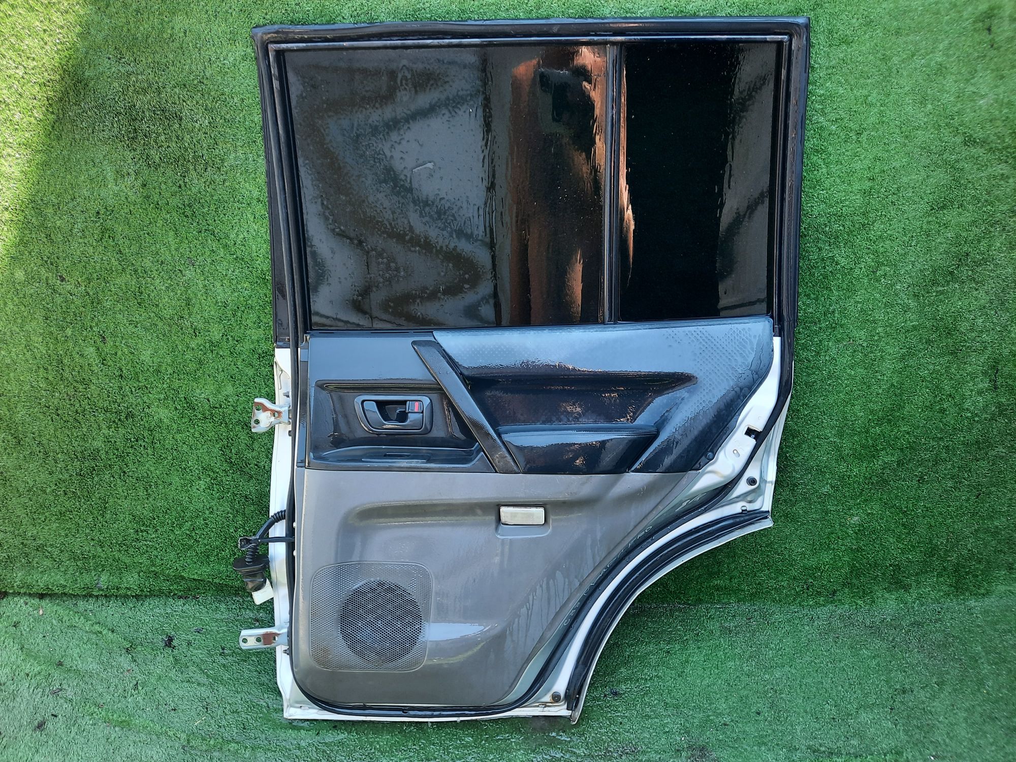 882 дверь на MITSUBISHI PAJERO V76W, 9500 рублей, Невинномысск