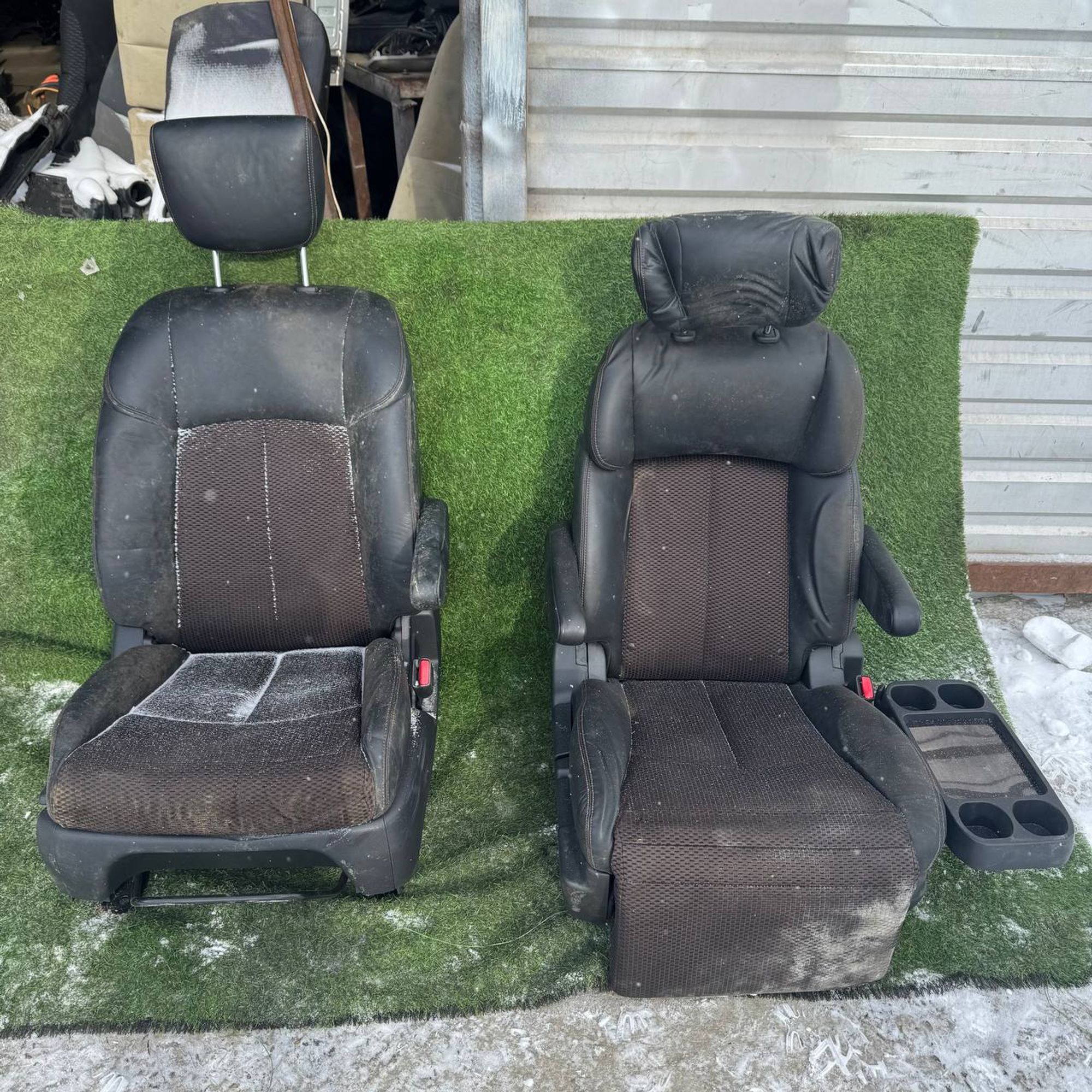 https://ycs.partsauto.market/partsauto-images/thmbs/userImages/772e461030aea93f4dbb6447c0f924d3/part/0af9e67b-4206-49fc-9181-921e7e56188f_1740204975490.jpg