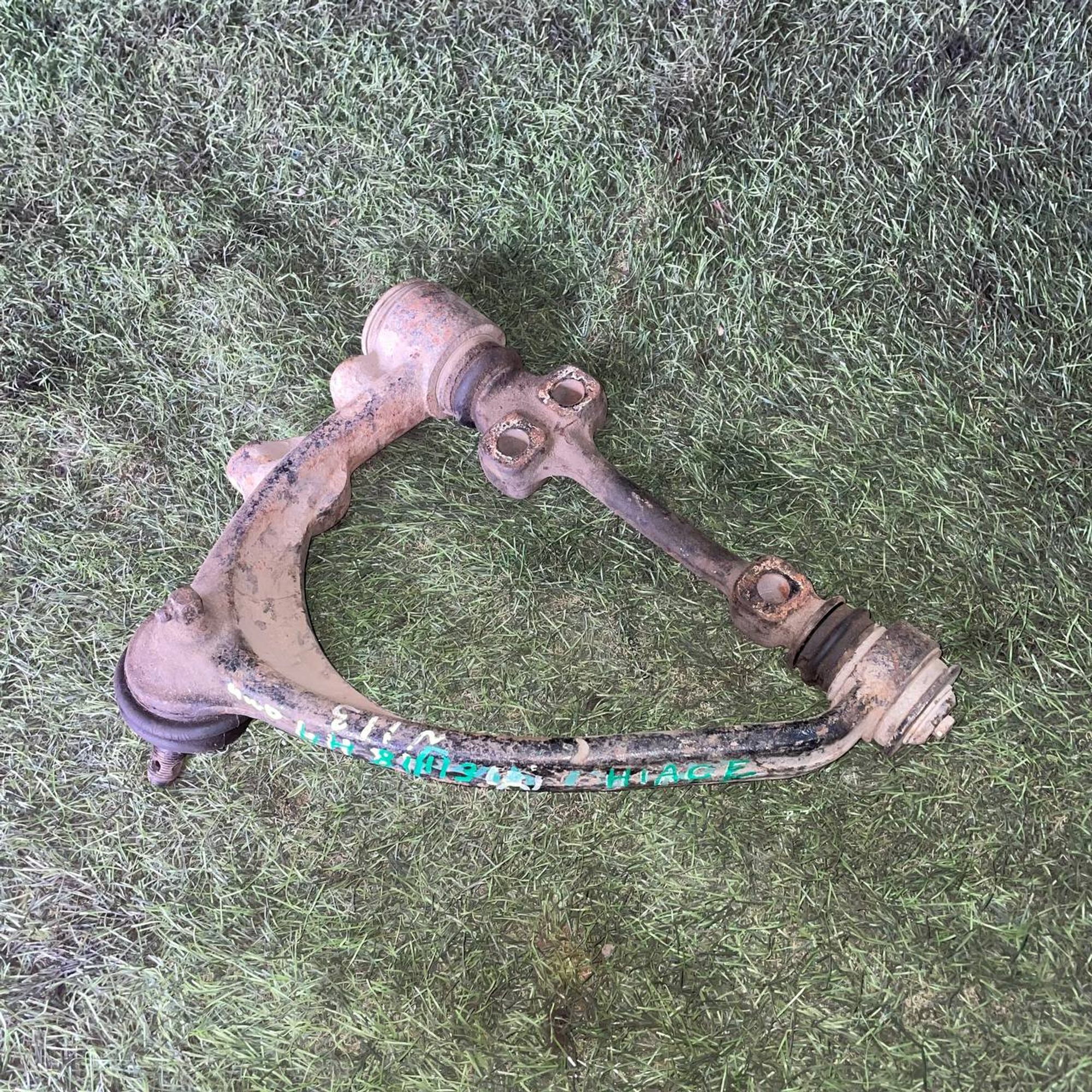 113 Рычаг передний правый верхний TOYOTA HIACE LH61, 1 рублей, Невинномысск